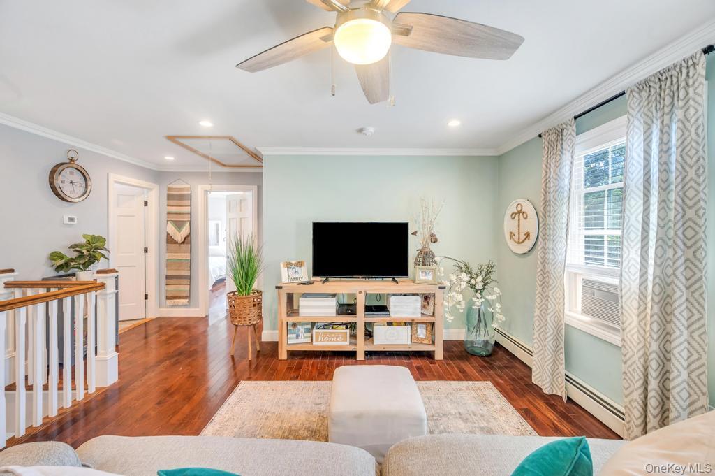 84 Superior Road, Floral Park, NY 11001