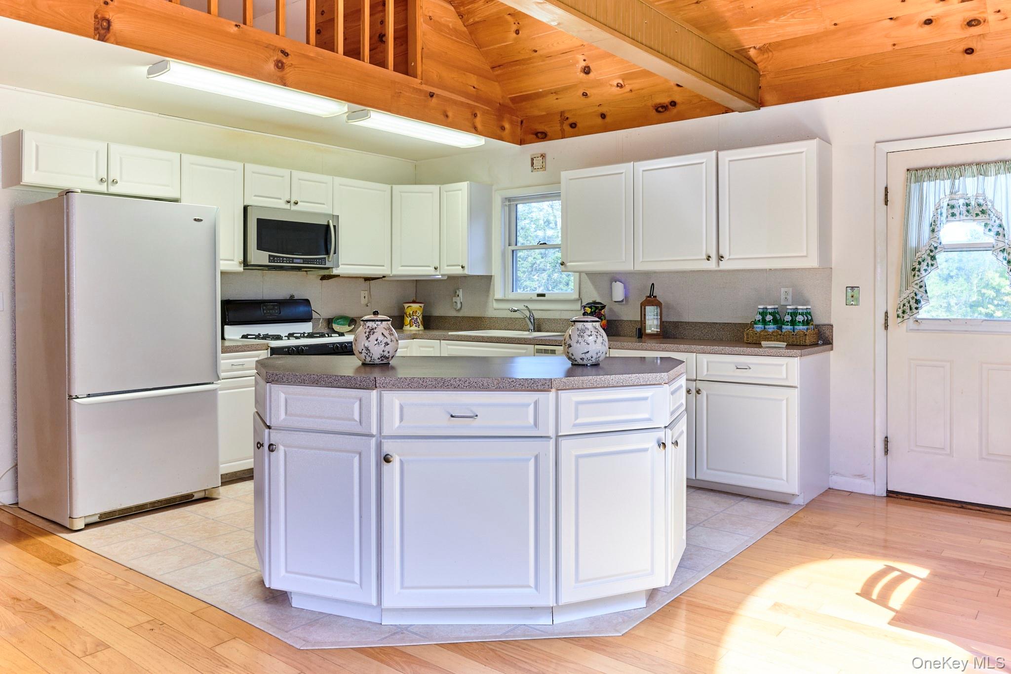 10 W Simmon, Callicoon, NY 12736