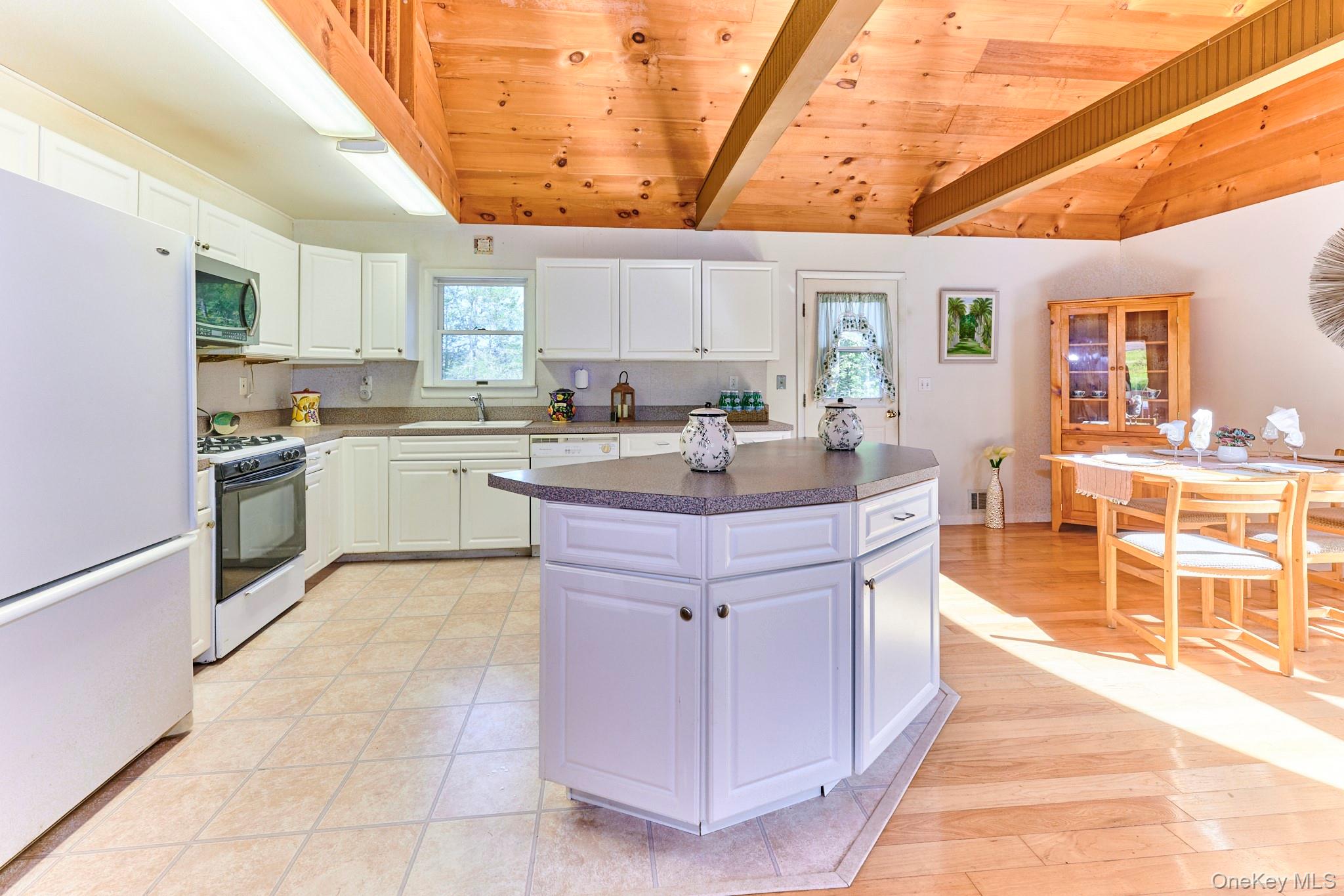 10 W Simmon, Callicoon, NY 12736