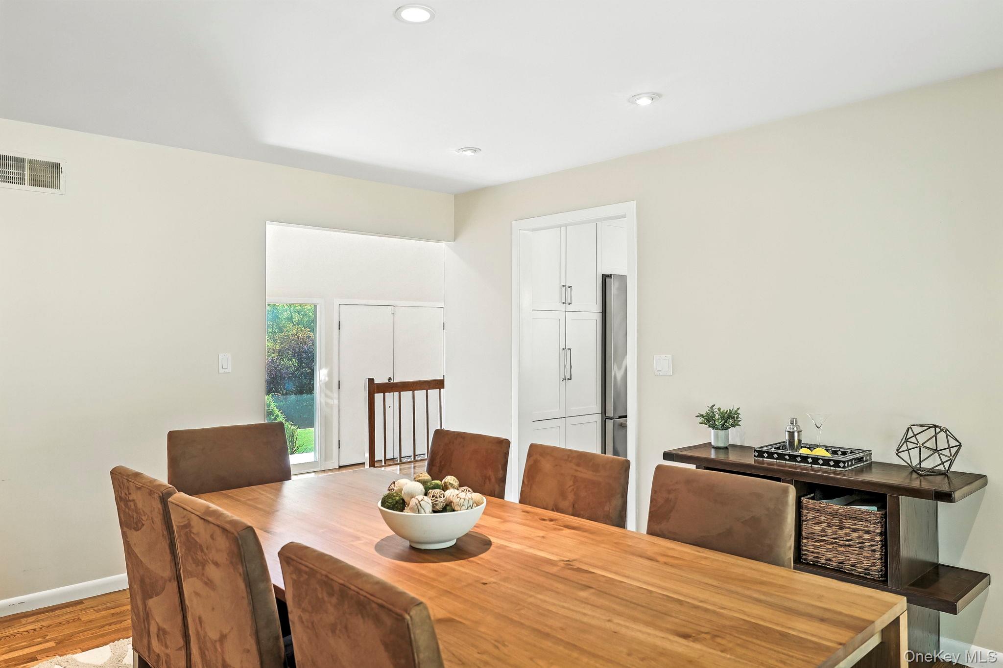 6 Whippoorwill Lake Road, Chappaqua, NY 10514