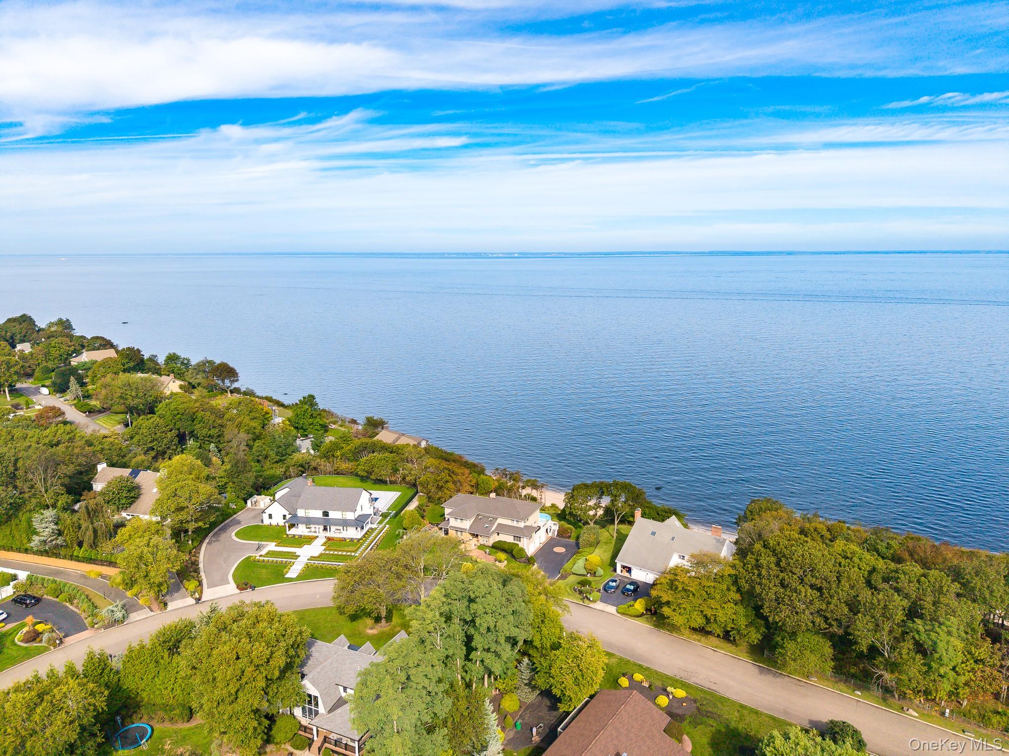 8 Sunset Lane E, Miller Place, NY 11764