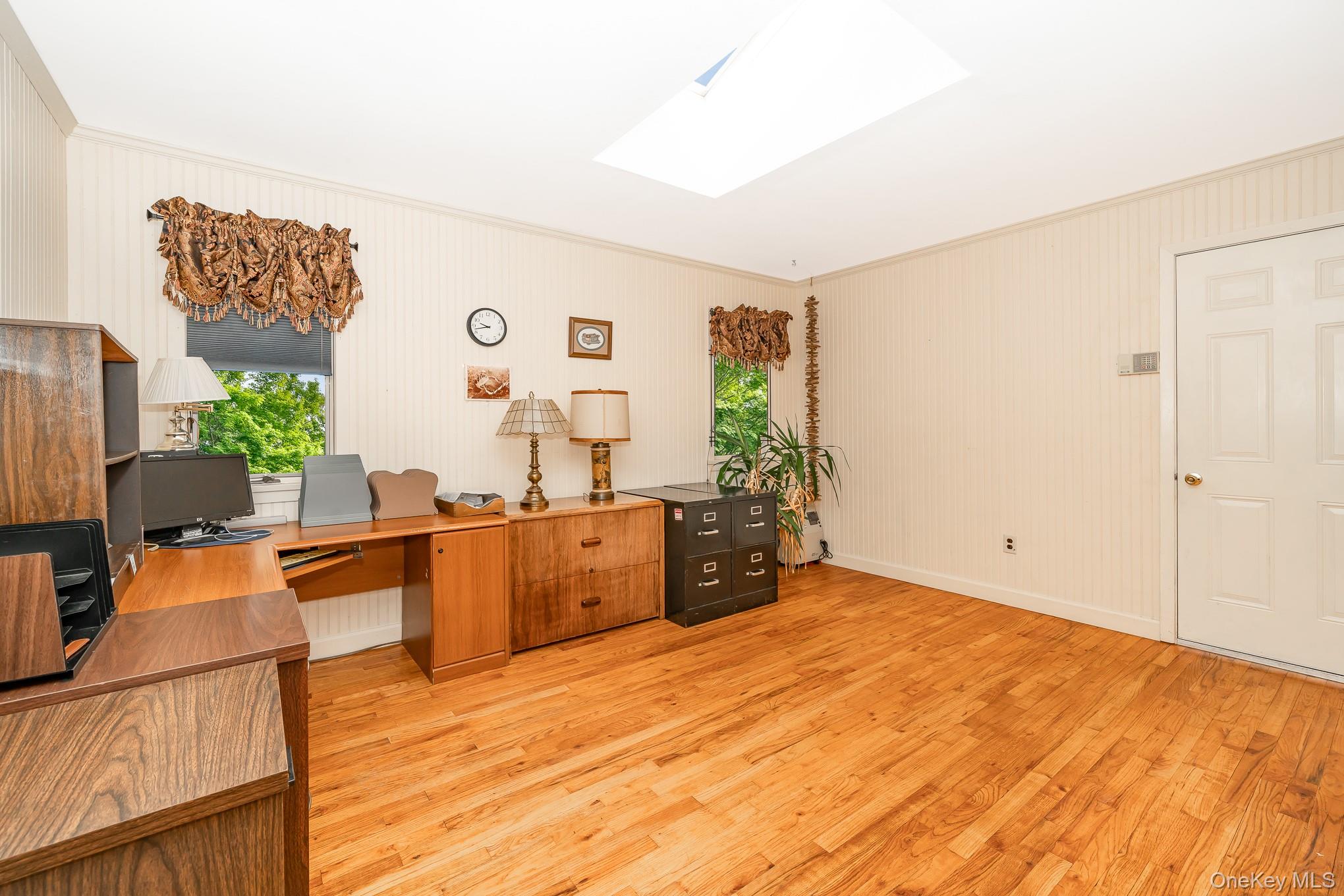 8 Sunset Lane E, Miller Place, NY 11764