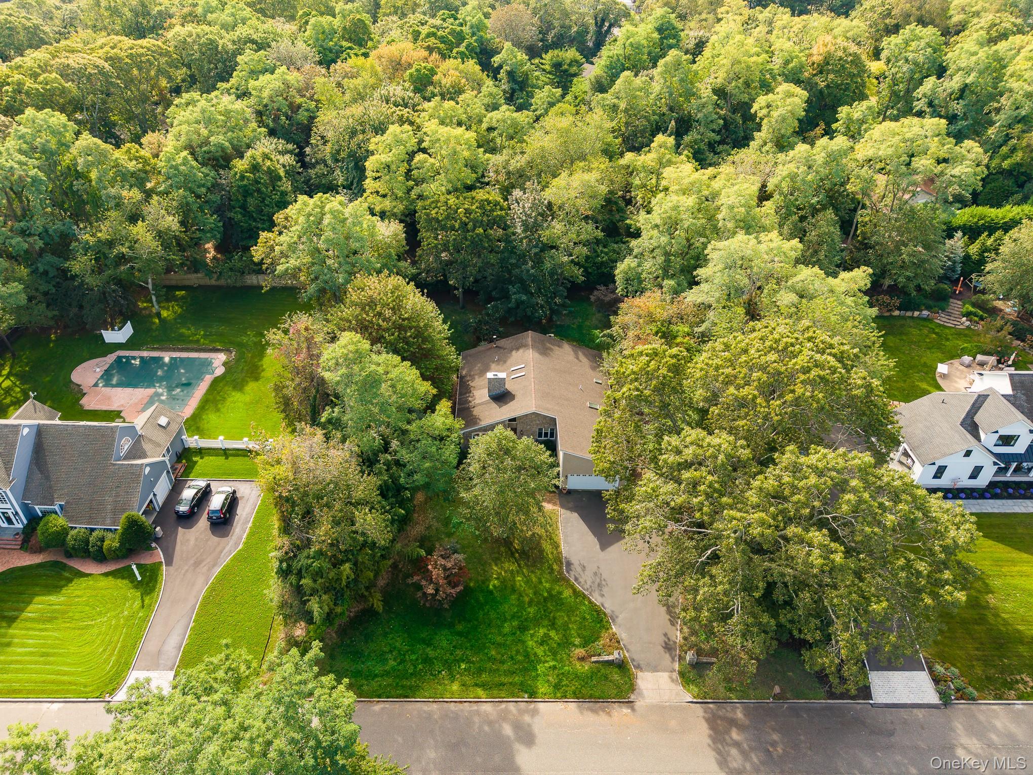 8 Sunset Lane E, Miller Place, NY 11764