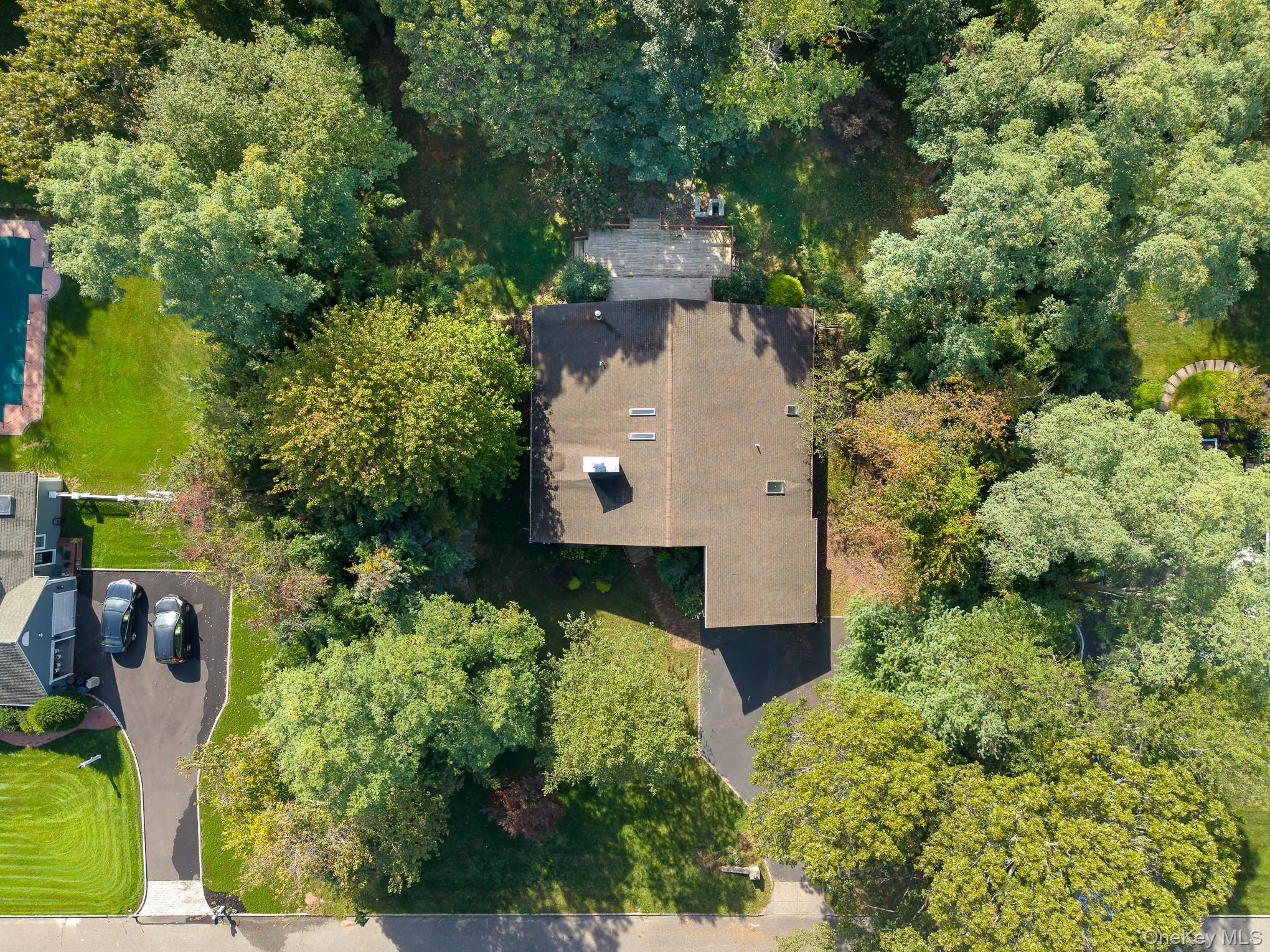 8 Sunset Lane E, Miller Place, NY 11764