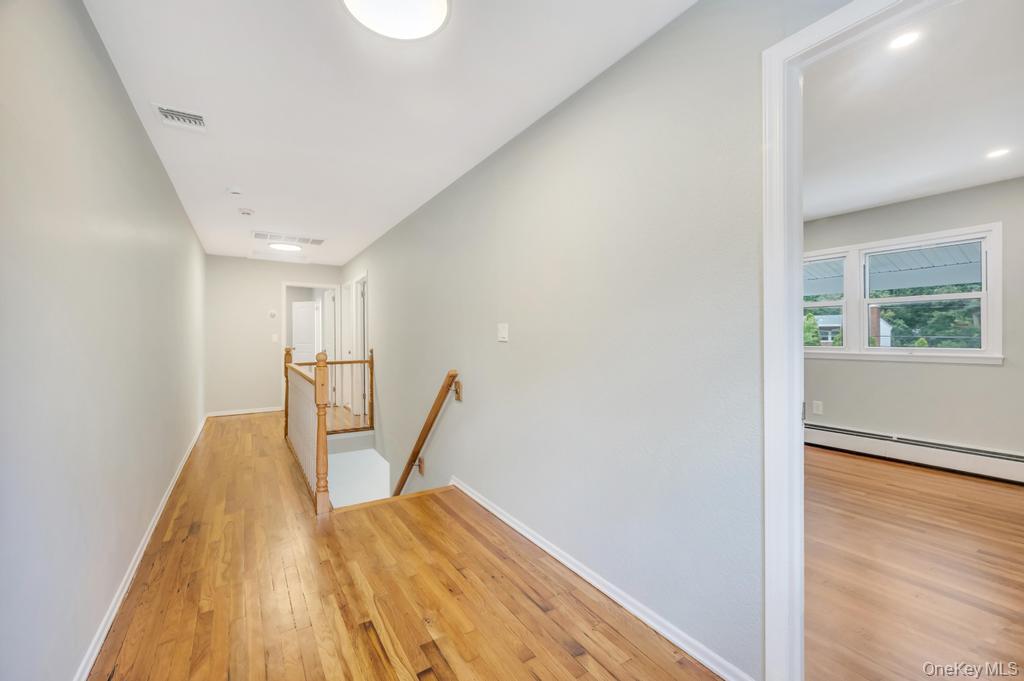 4 Cosgrove Drive, Glen Cove, NY 11542