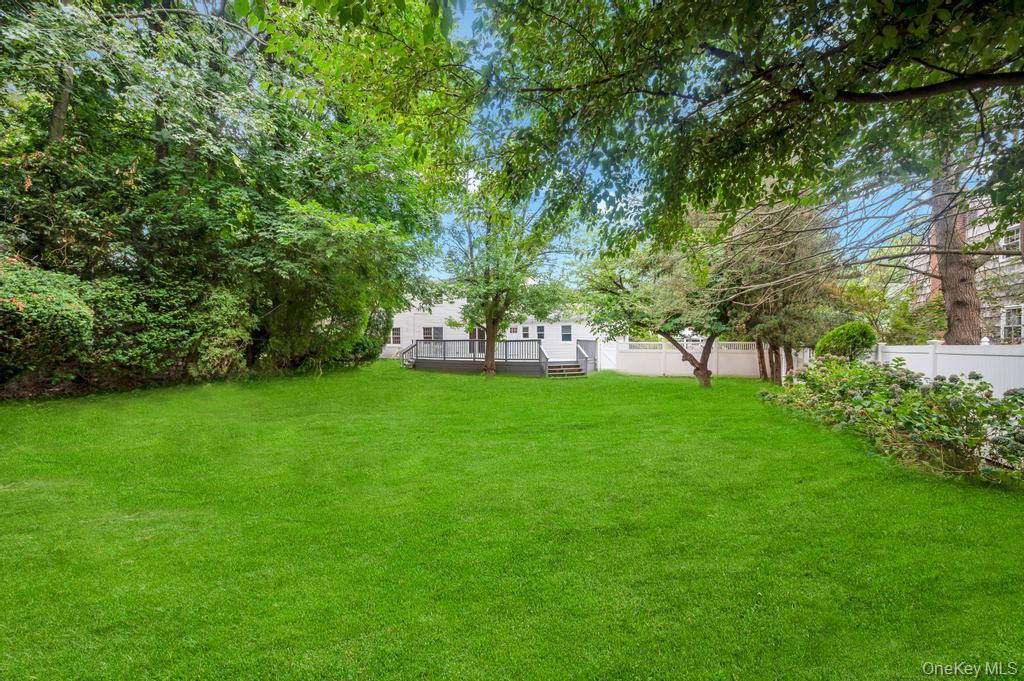 4 Cosgrove Drive, Glen Cove, NY 11542