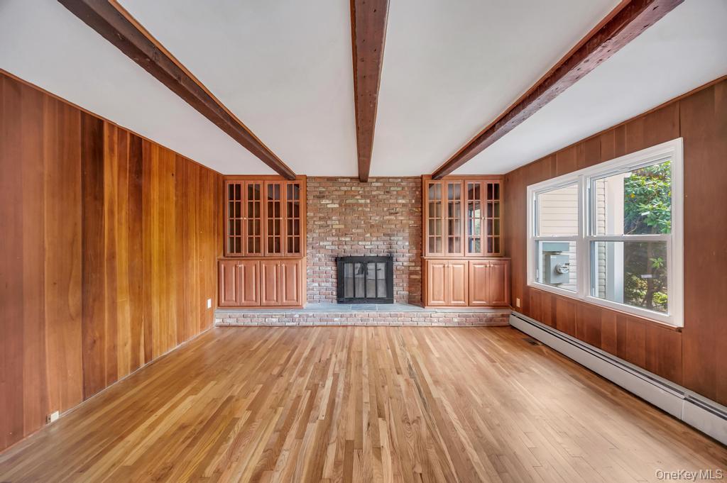 4 Cosgrove Drive, Glen Cove, NY 11542