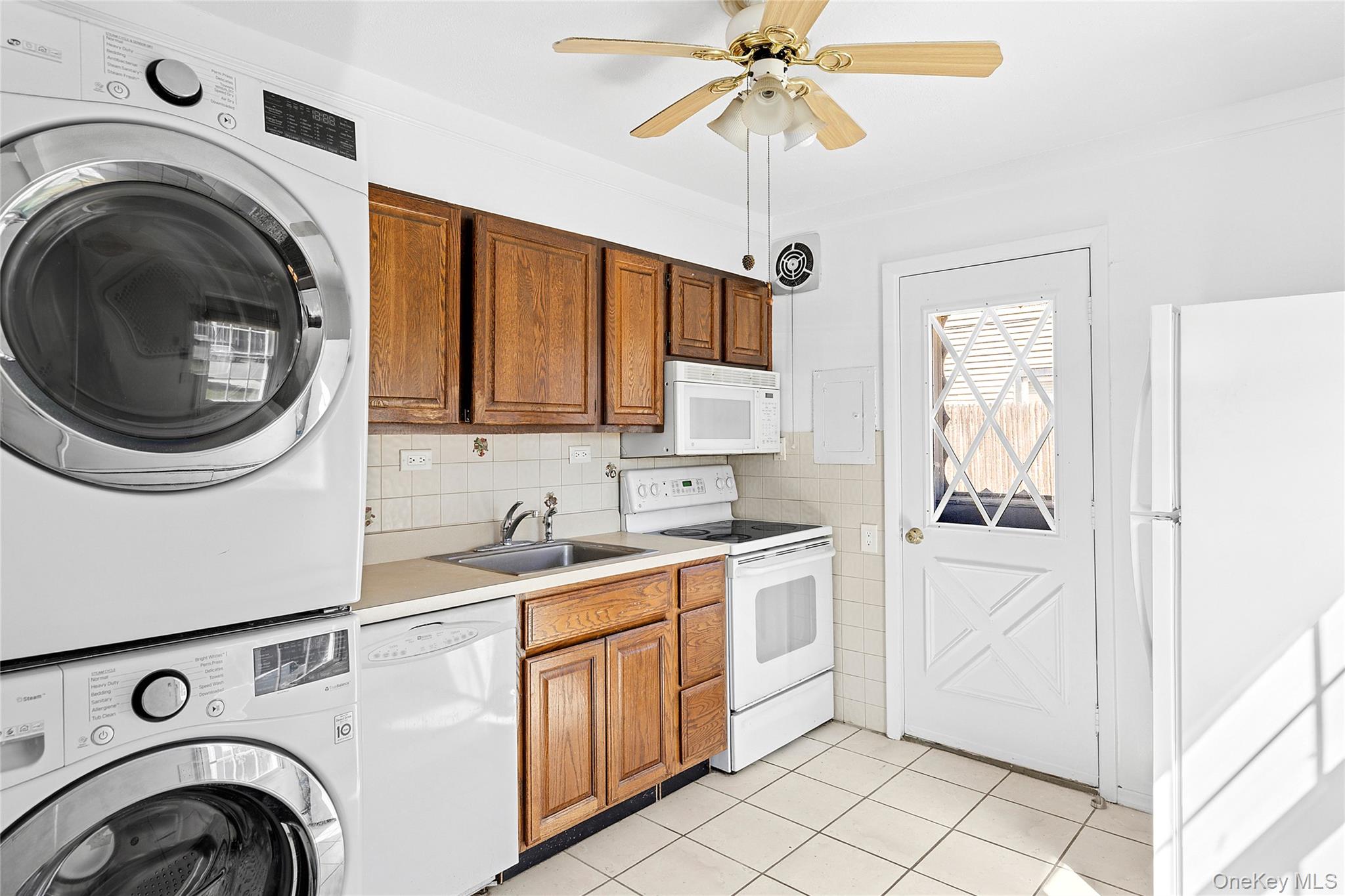 26 Shelter Lane, Levittown, NY 11756