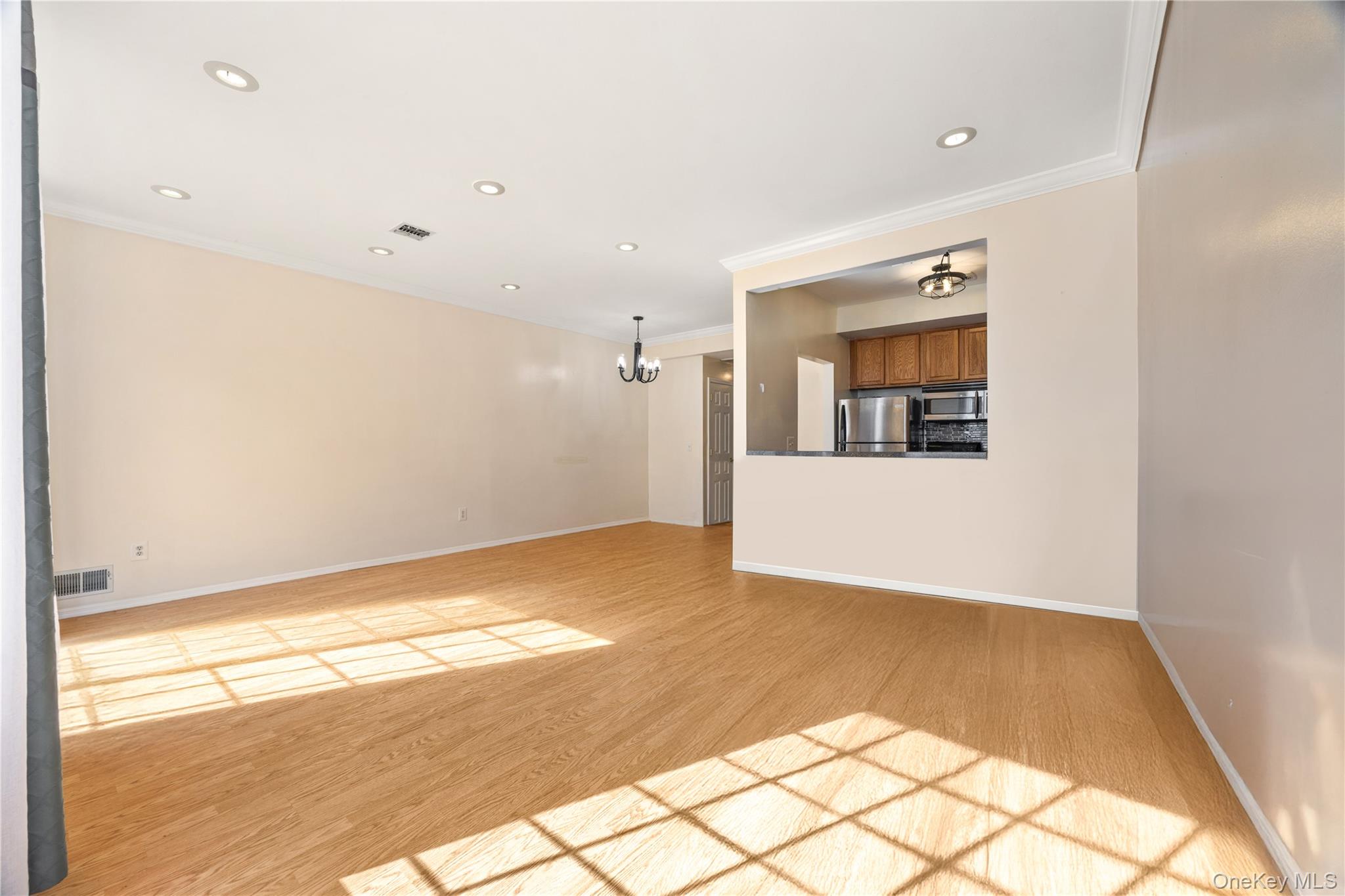 109 Neptune Lane # 5, Bronx, NY 10473