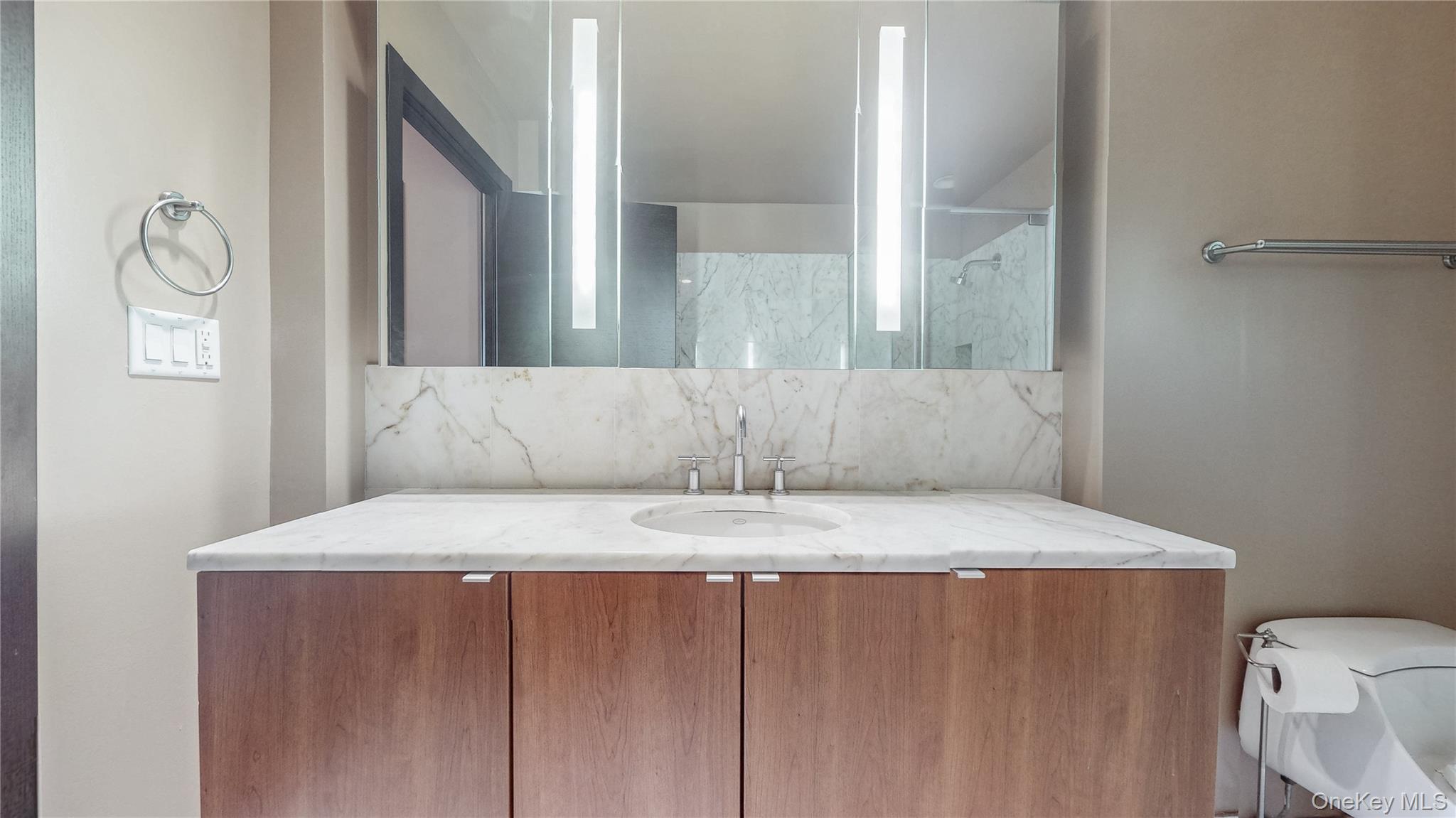 10724 71st Road # 7E, Forest Hills, NY 11375