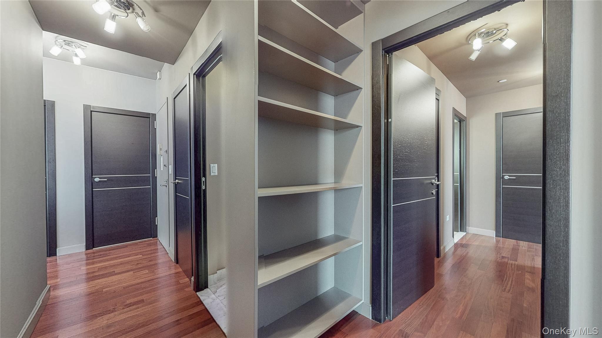 10724 71st Road # 7E, Forest Hills, NY 11375