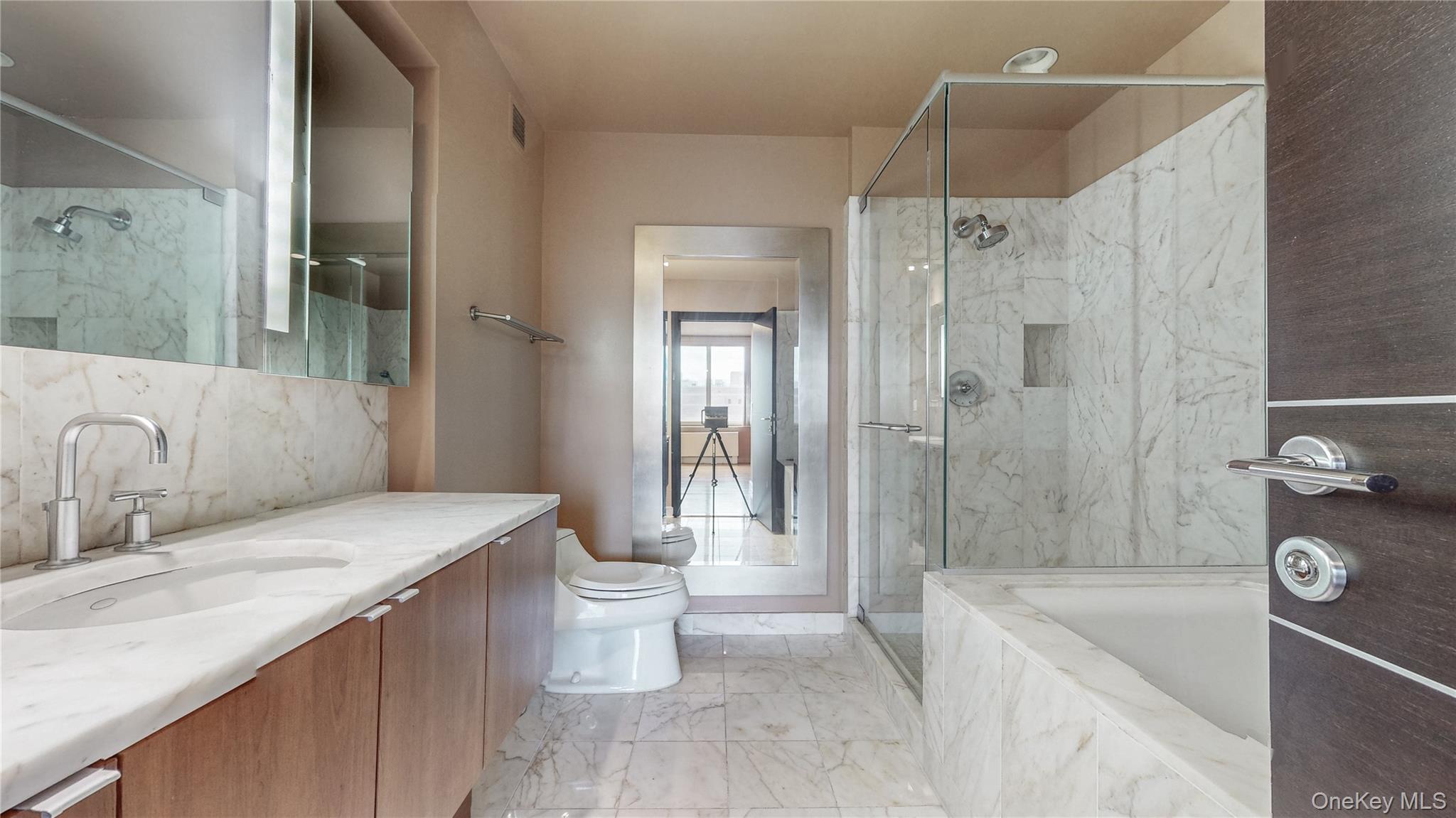 10724 71st Road # 7E, Forest Hills, NY 11375