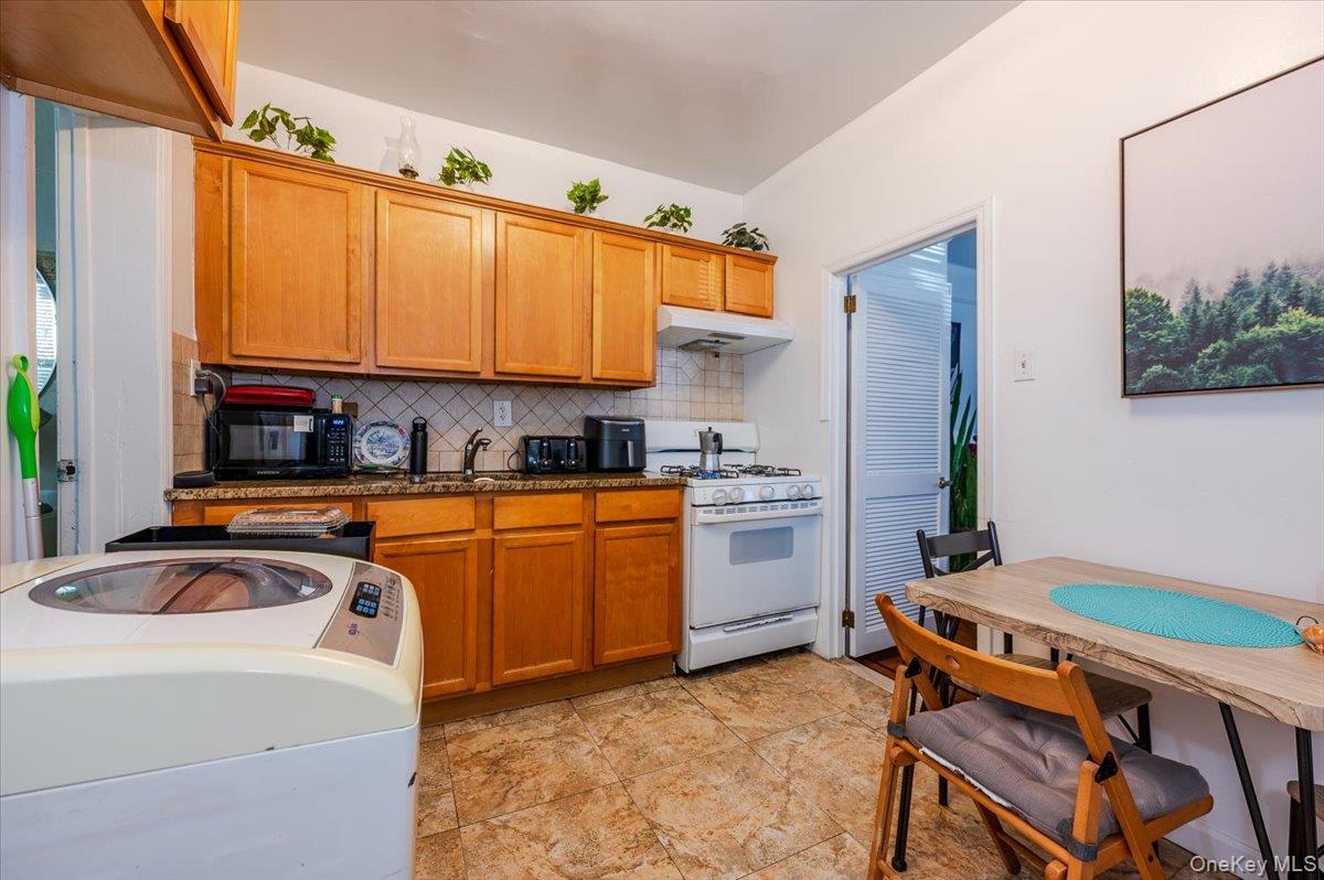 3031 Coddington Avenue, Bronx, NY 10461