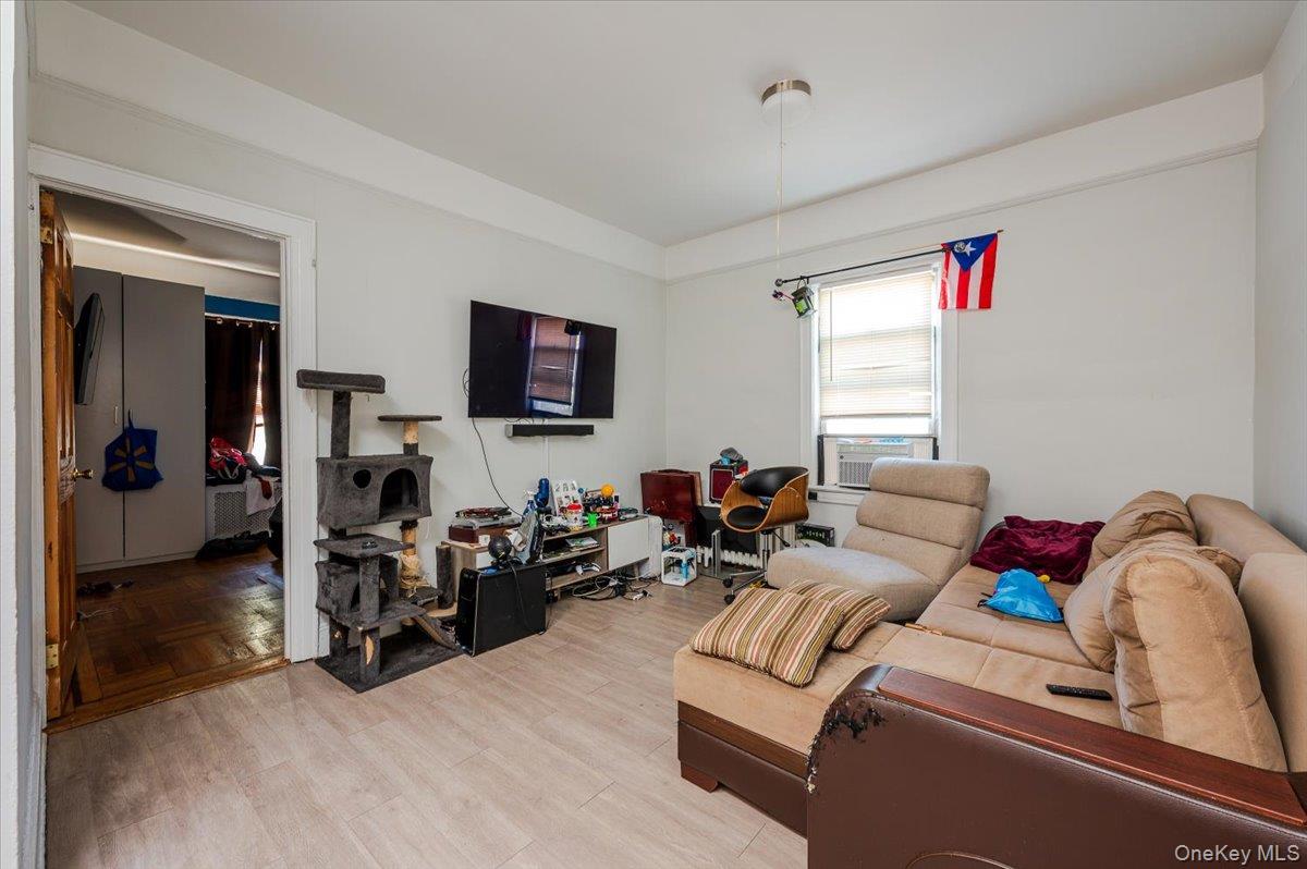 3031 Coddington Avenue, Bronx, NY 10461