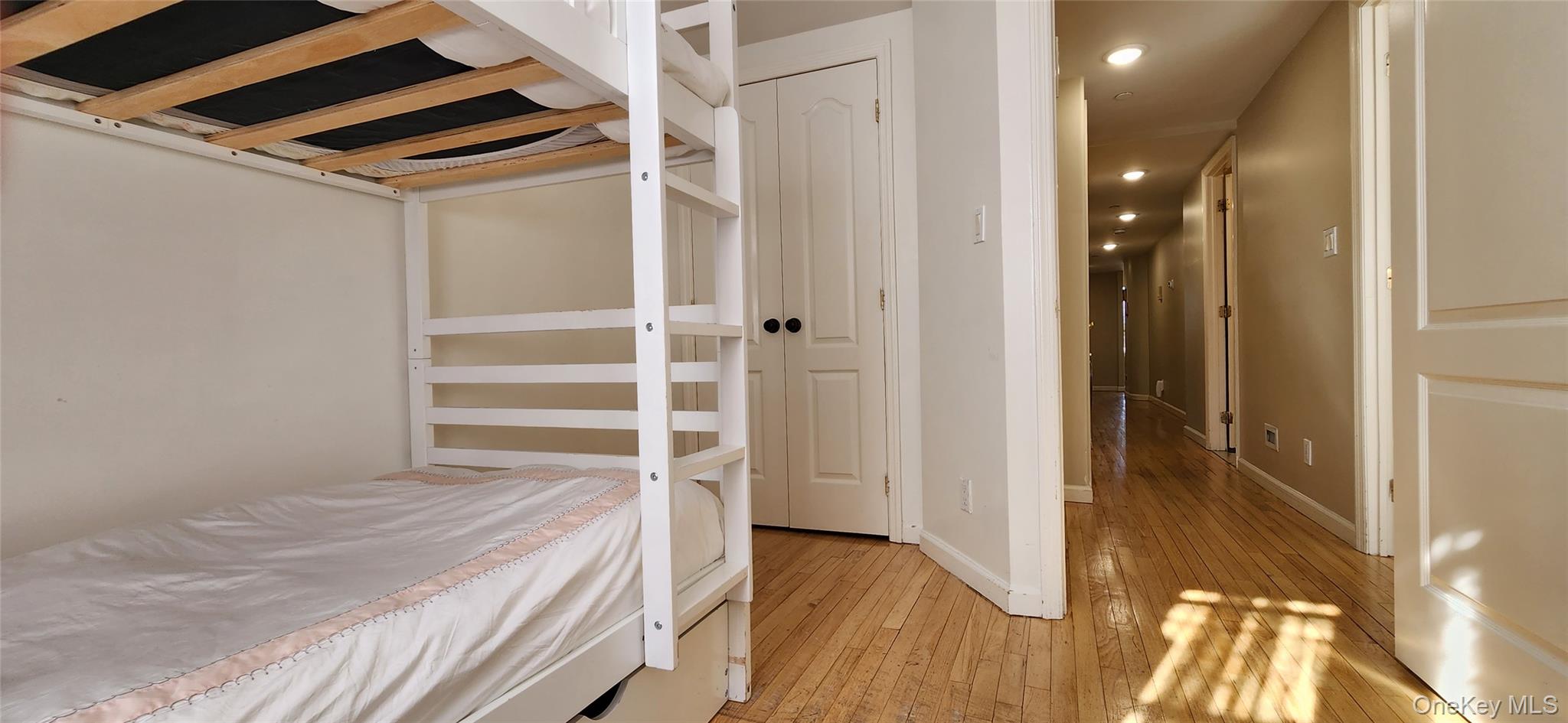 274 Wallabout Street # 7B, Brooklyn, NY 11206