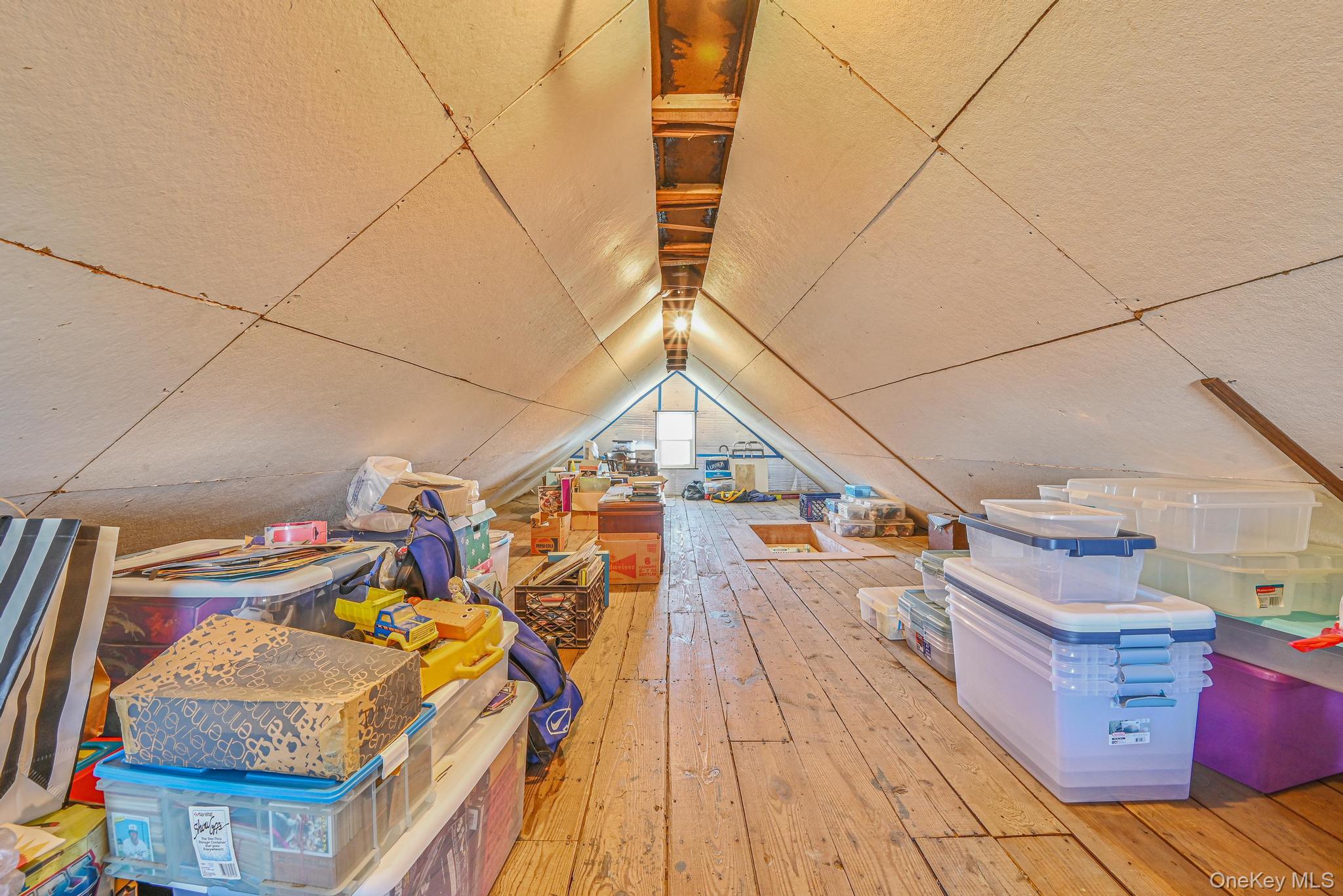 20 W 18th Road, Broad Channel, NY 11693