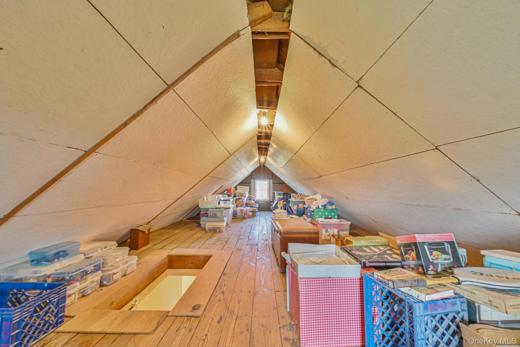 20 W 18th Road, Broad Channel, NY 11693