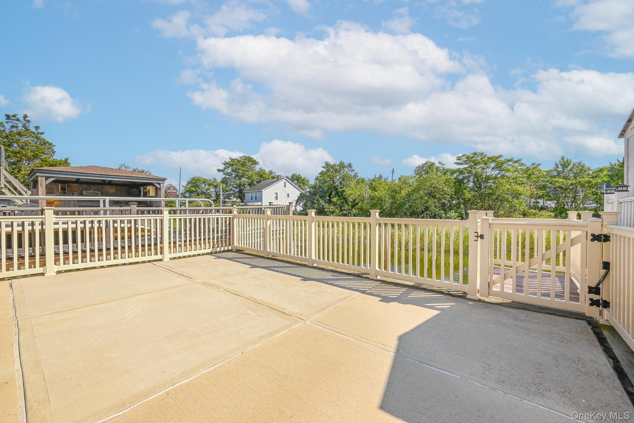20 W 18th Road, Broad Channel, NY 11693