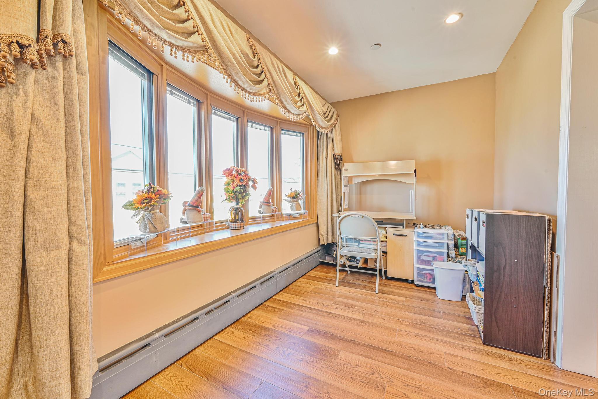 20 W 18th Road, Broad Channel, NY 11693