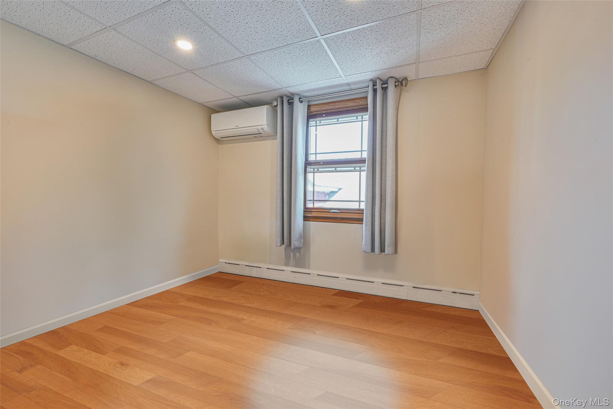 20 W 18th Road, Broad Channel, NY 11693