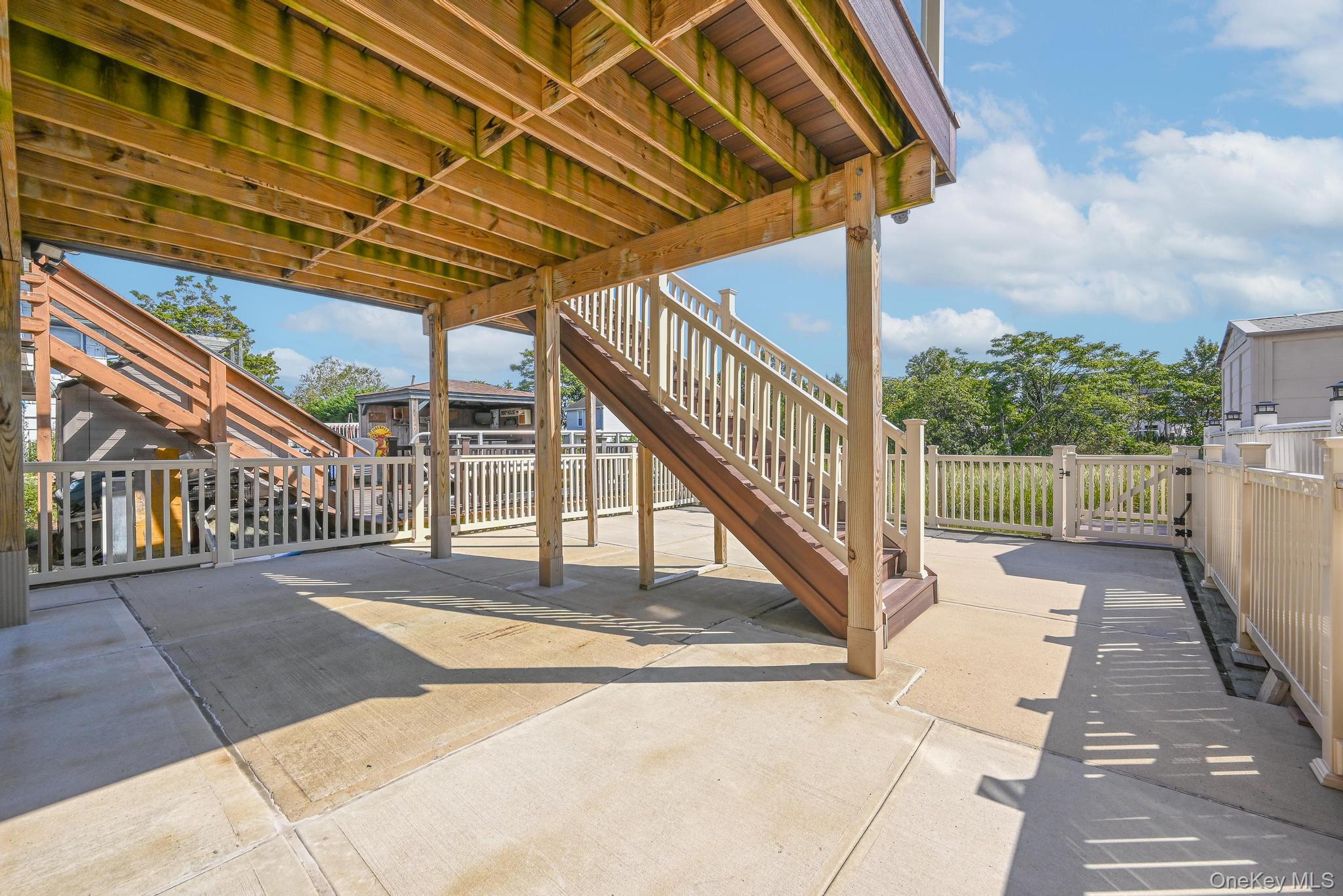 20 W 18th Road, Broad Channel, NY 11693