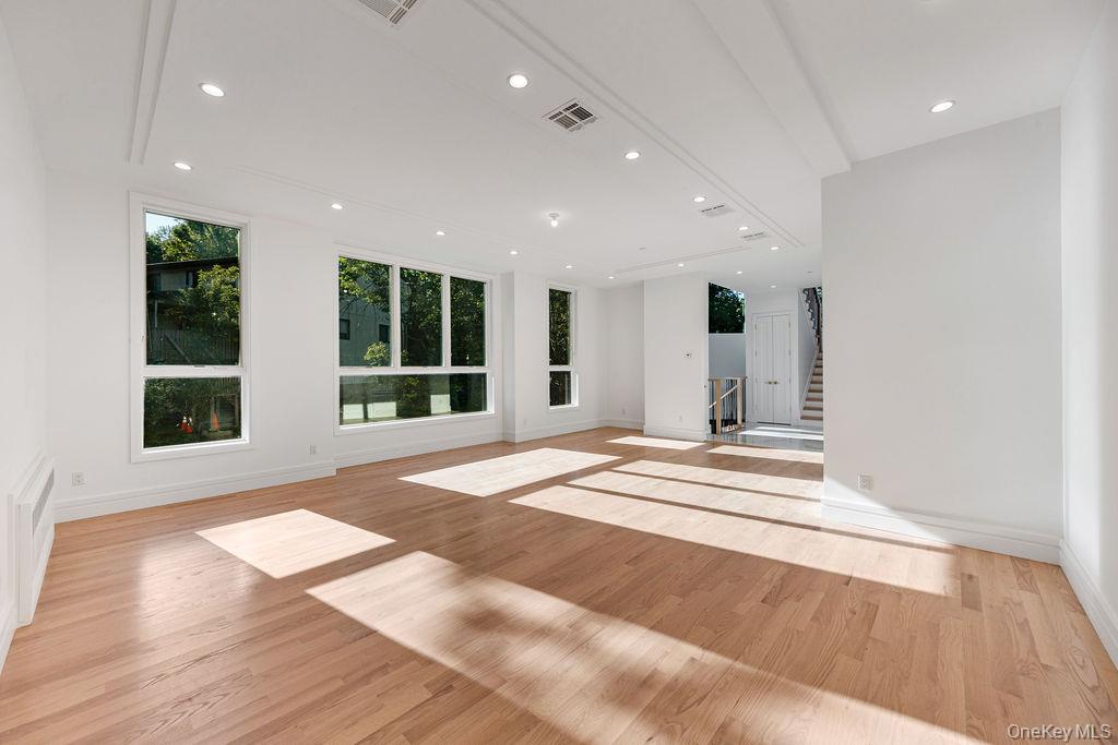 40 Singer Avenue # 201, Spring Valley, NY 10977