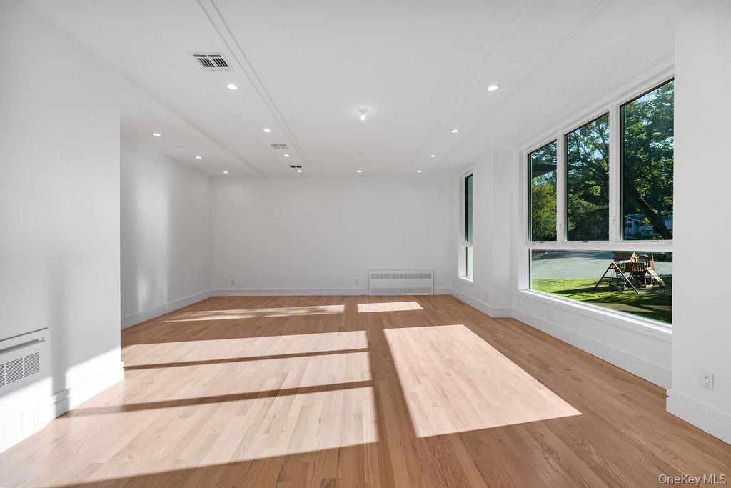 40 Singer Avenue # 201, Spring Valley, NY 10977