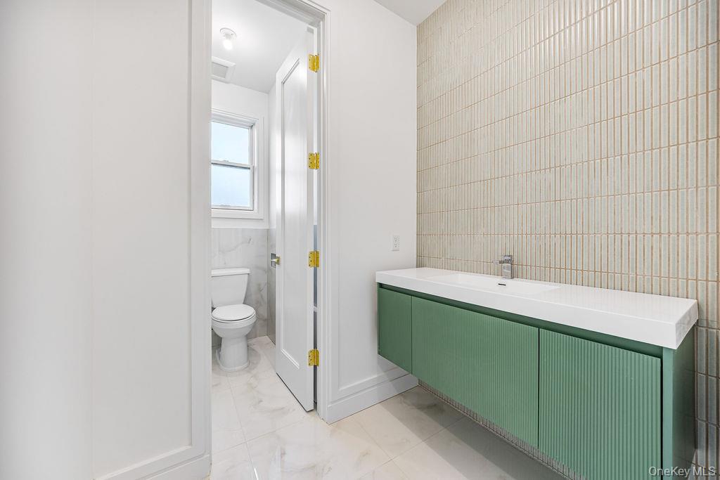 40 Singer Avenue # 201, Spring Valley, NY 10977