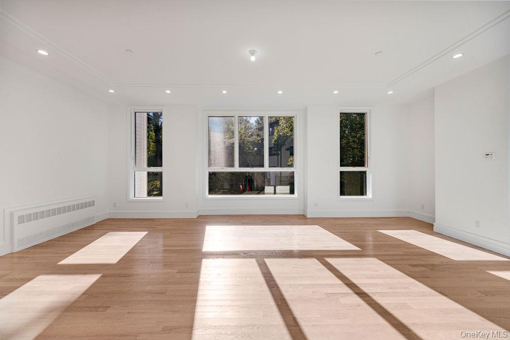 40 Singer Avenue # 201, Spring Valley, NY 10977