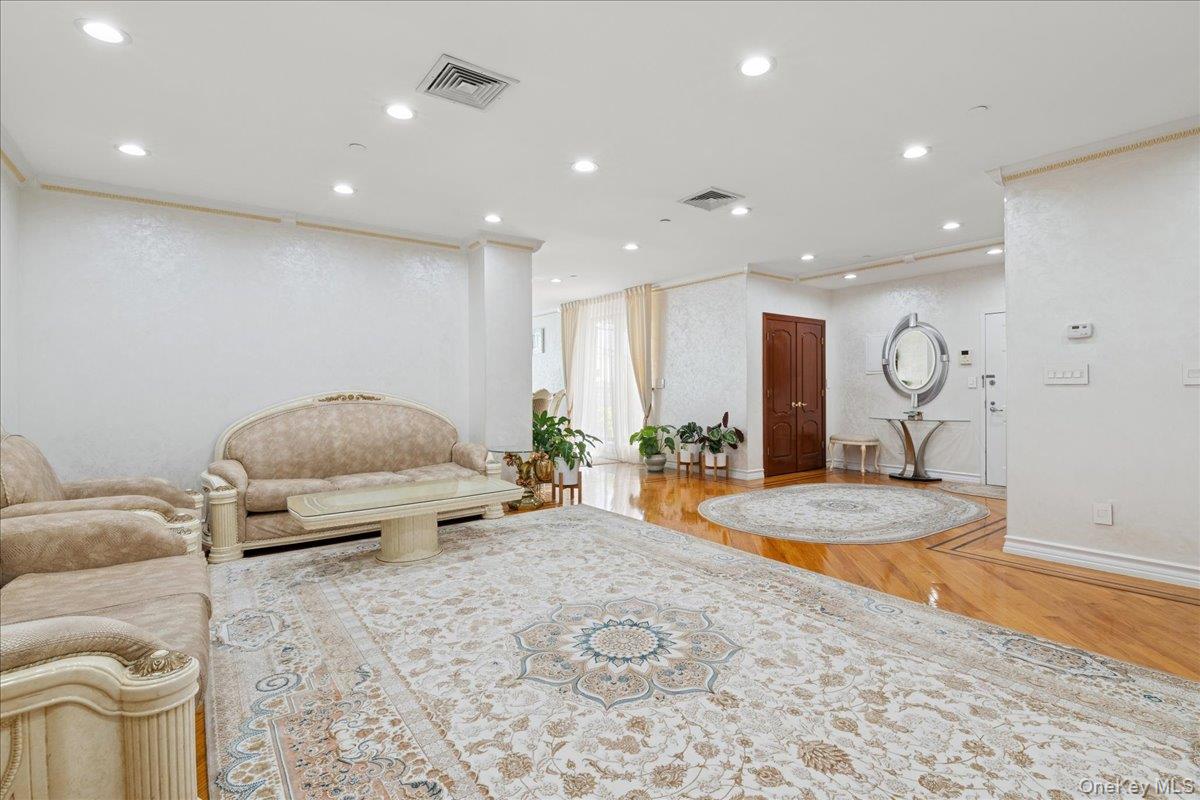 99-31 66 Avenue # 7B, Rego Park, NY 11374