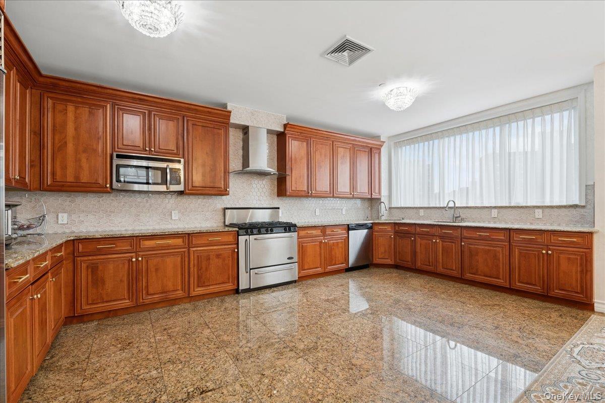 99-31 66 Avenue # 7B, Rego Park, NY 11374