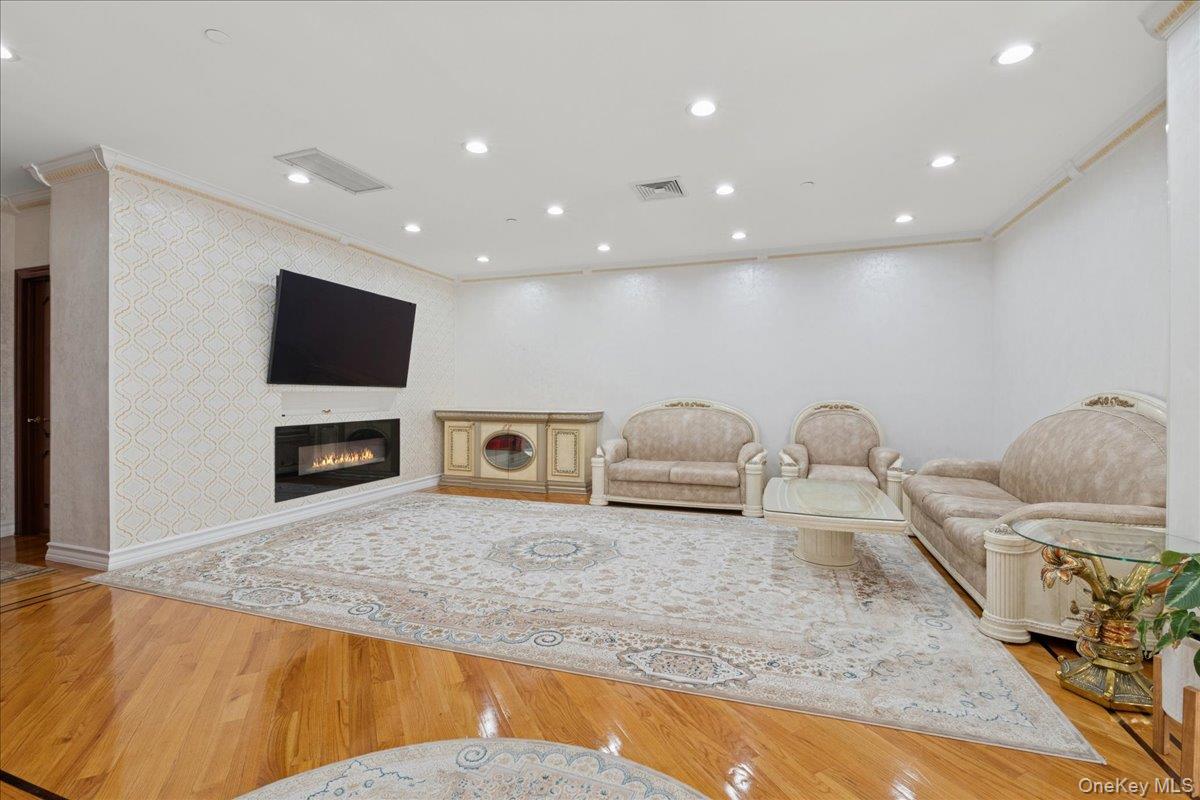 99-31 66 Avenue # 7B, Rego Park, NY 11374