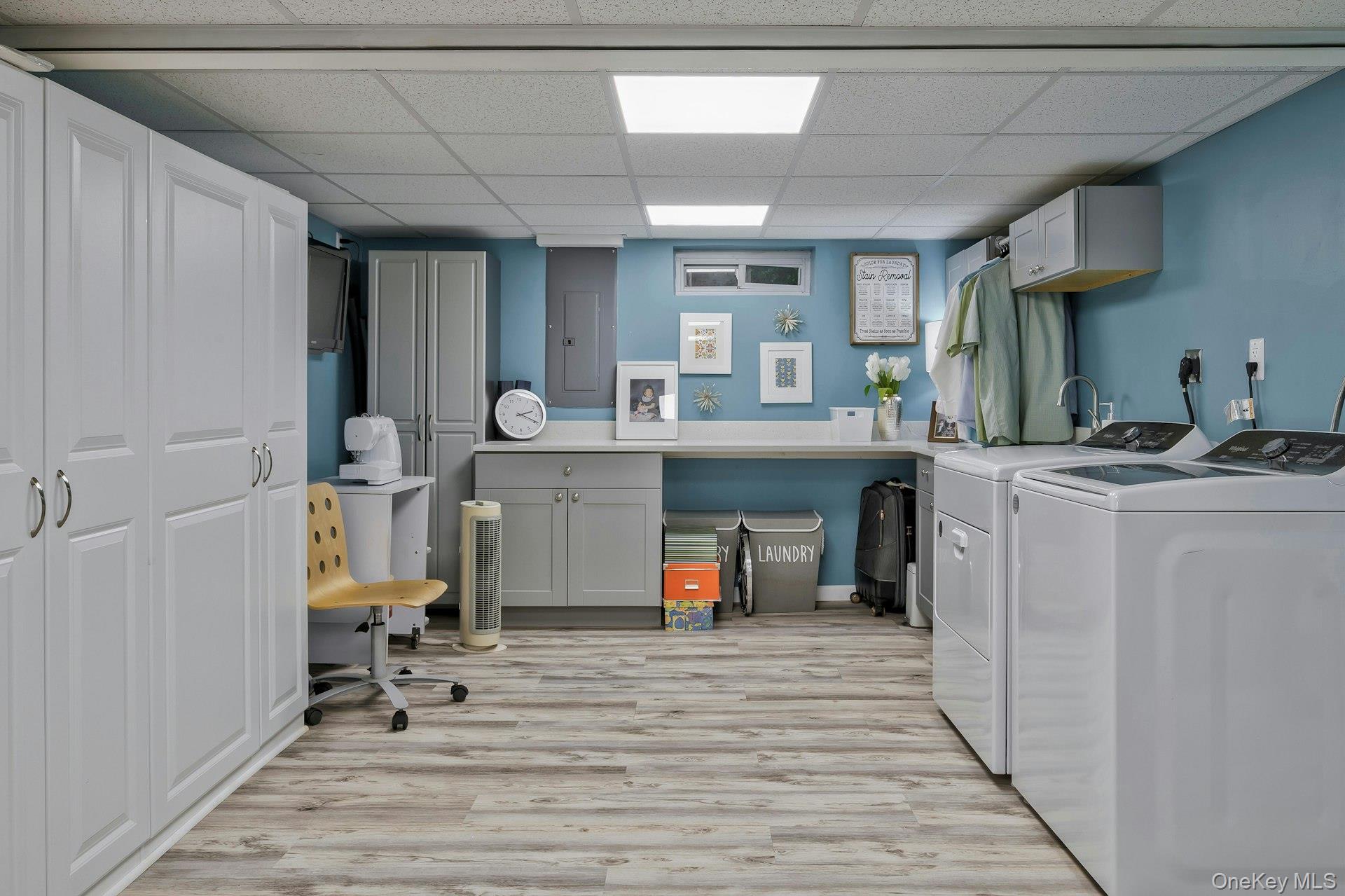 17 Hill Road, Farmingdale, NY 11735