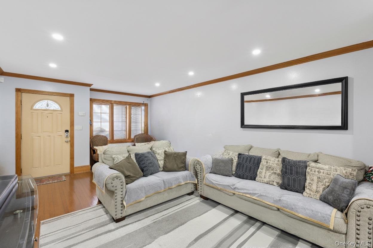 18 halsey Street, Freeport, NY 11520