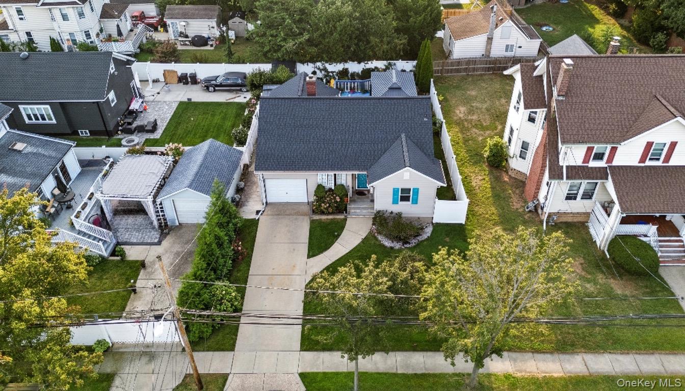 18 halsey Street, Freeport, NY 11520