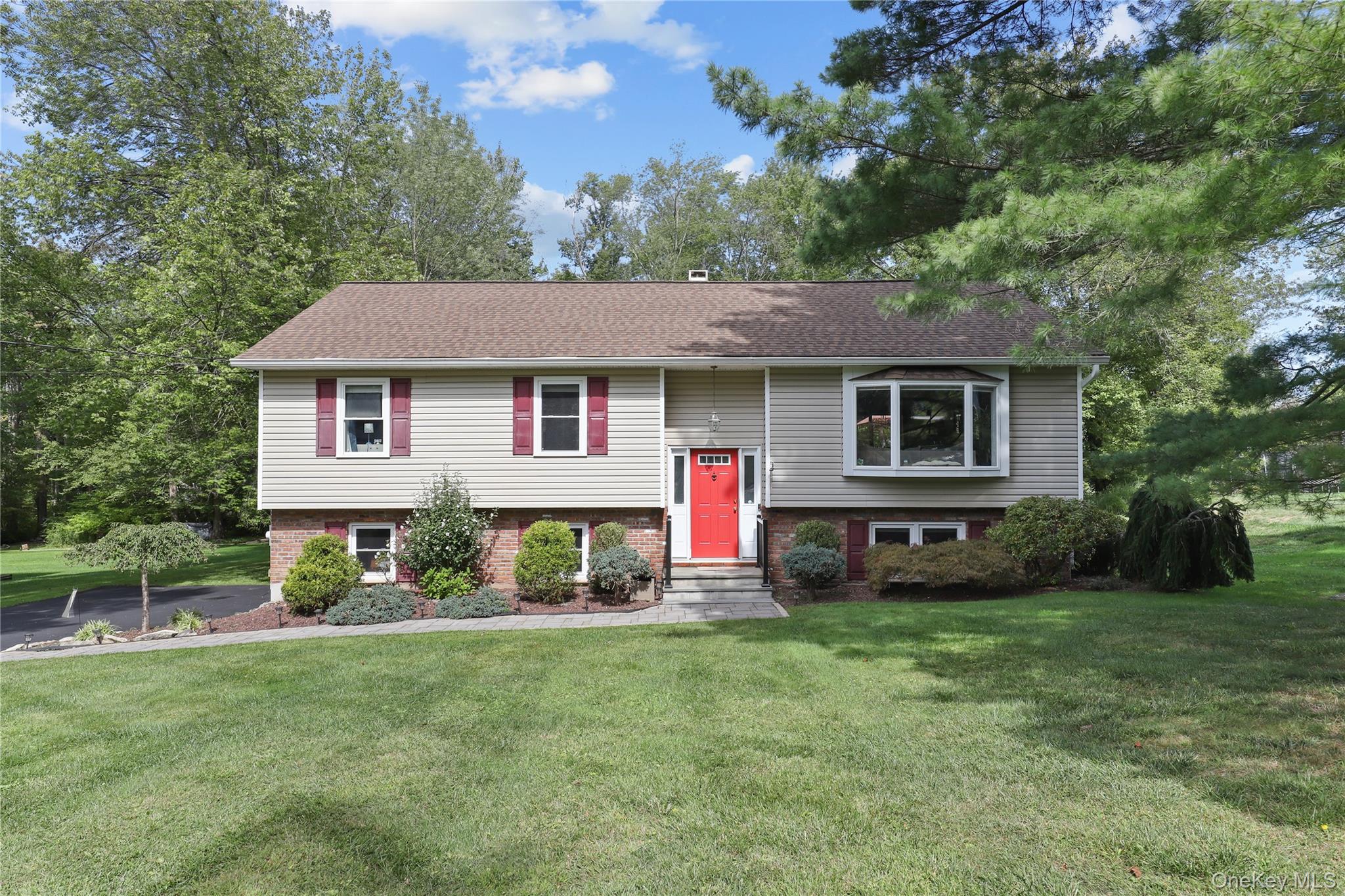 612 Challinor Drive, Yorktown Heights, NY 10598