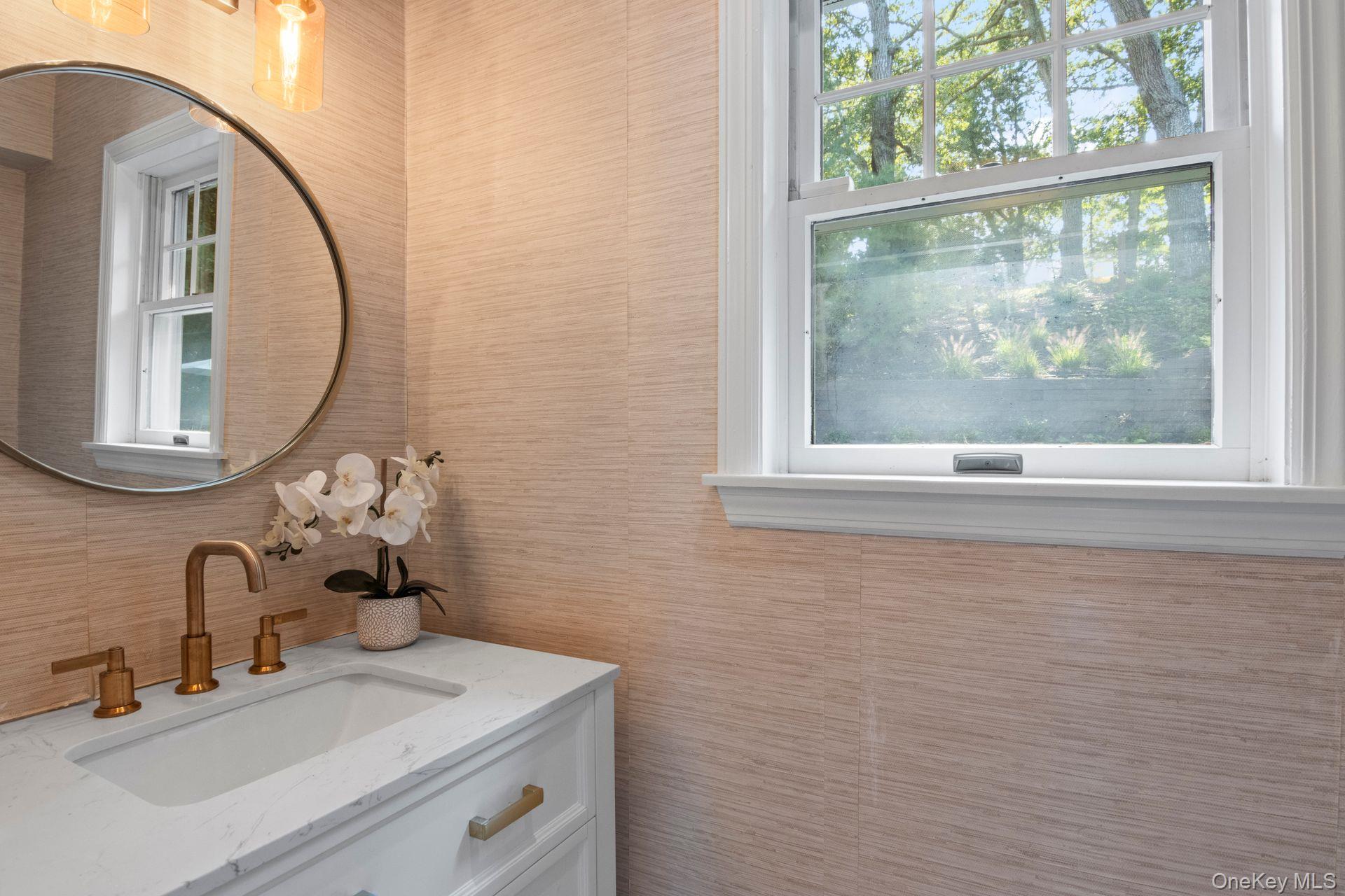 2421 Noyac Road, Sag Harbor, NY 11963