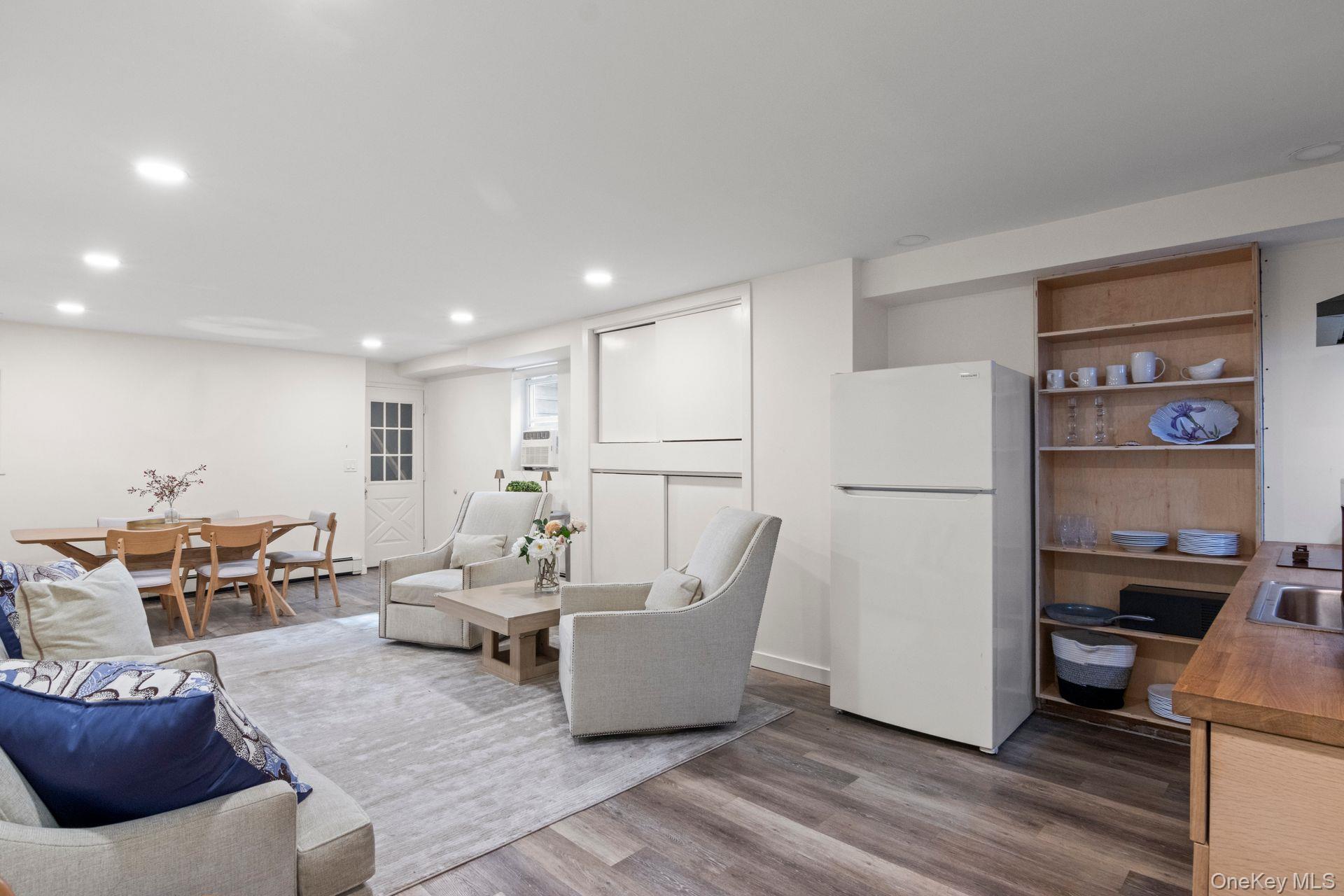 2421 Noyac Road, Sag Harbor, NY 11963