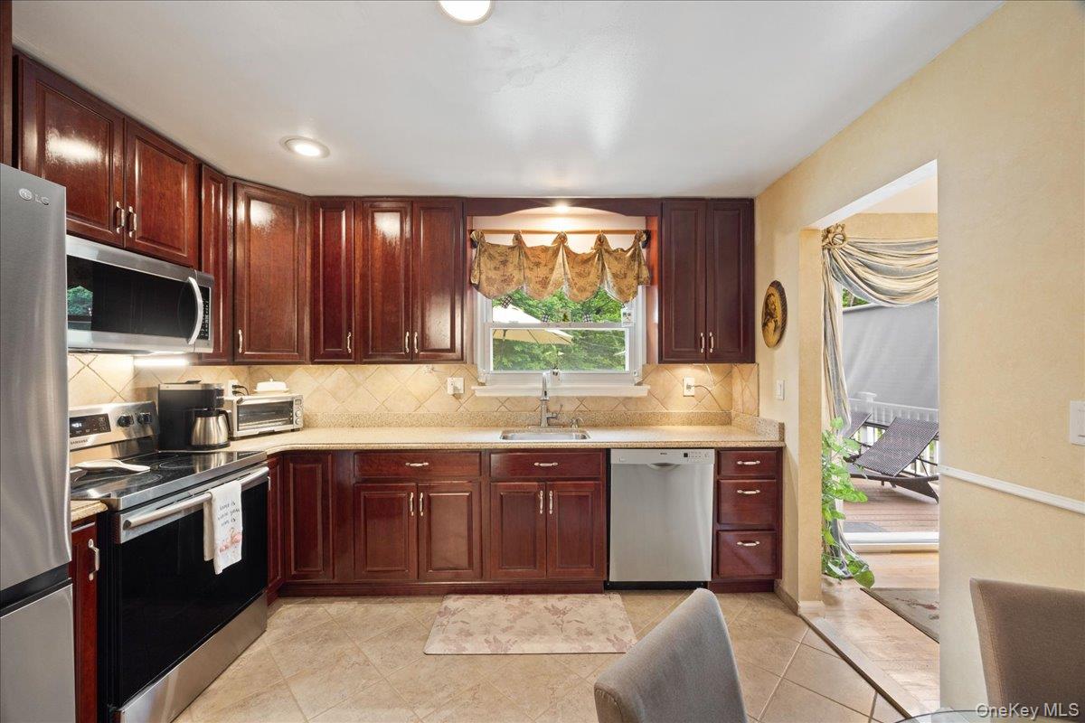 550 Saw Mill River Road, Millwood, NY 10546