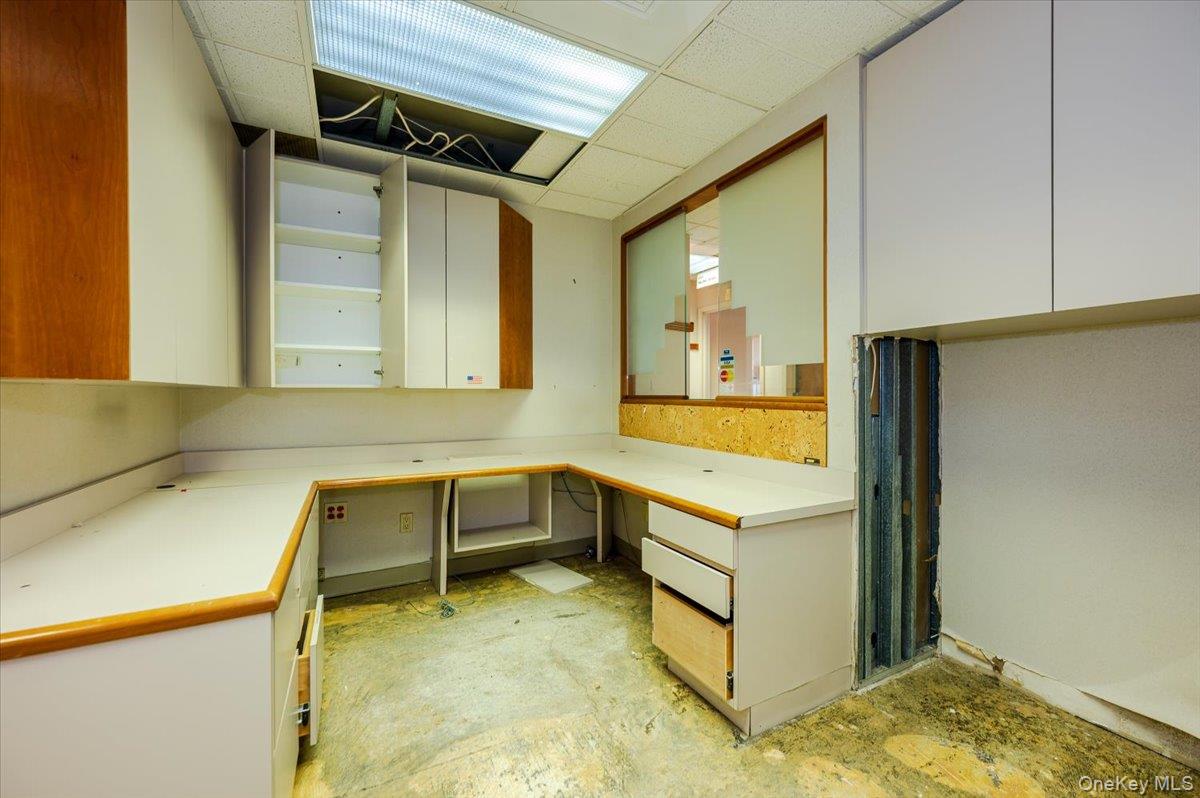 195 N Village Avenue # Suite 1, Rockville Centre, NY 11570