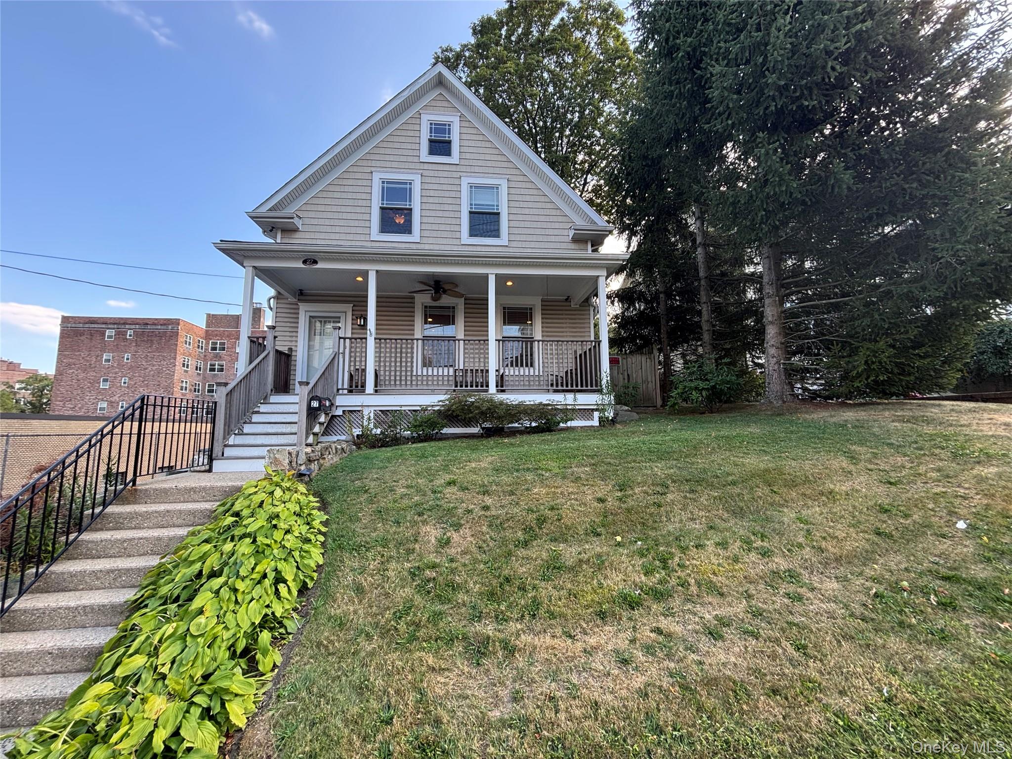 27 Livingston Avenue, White Plains, NY 10605