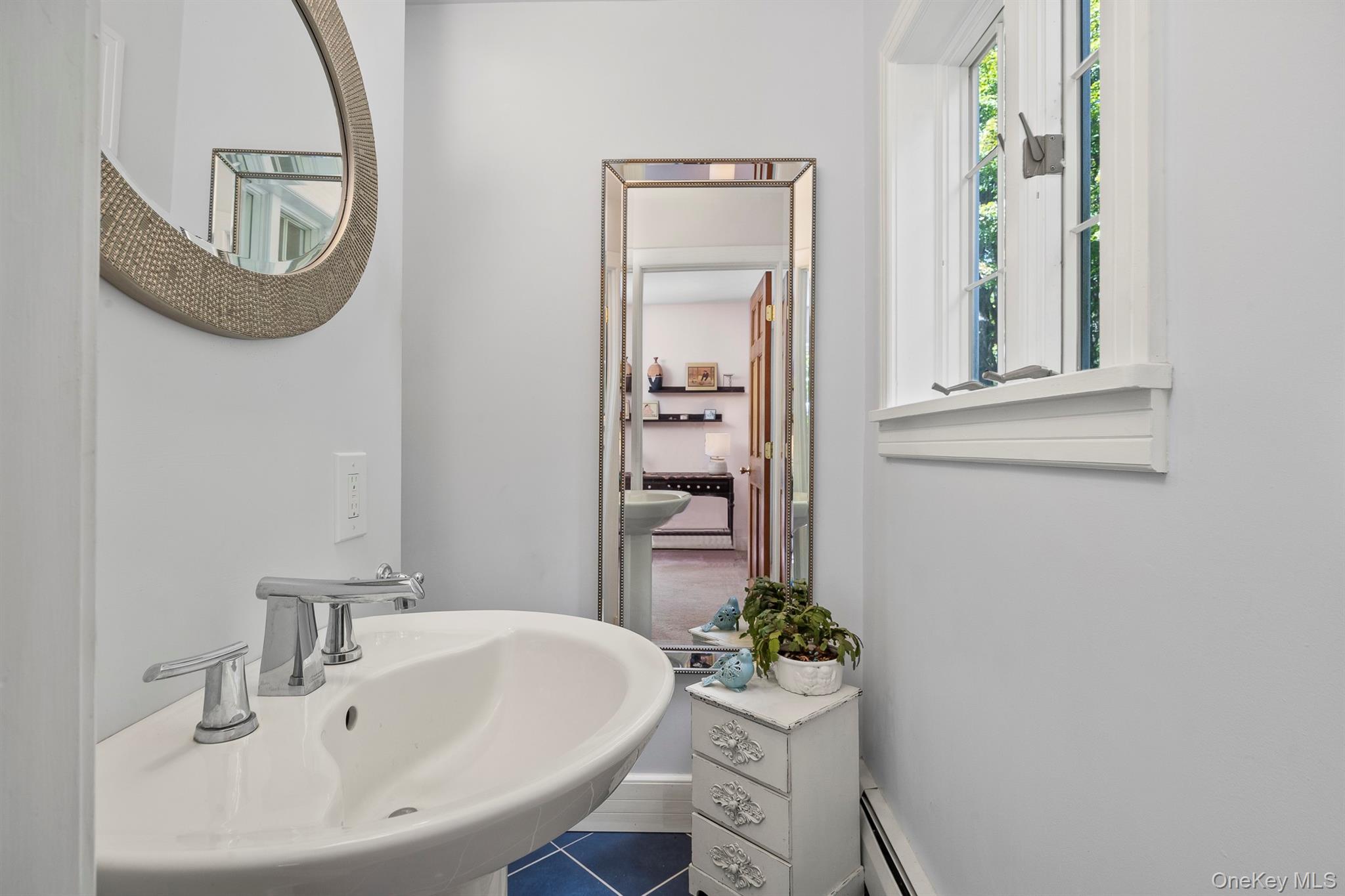 91 Mountain View Road, Rhinebeck, NY 12572