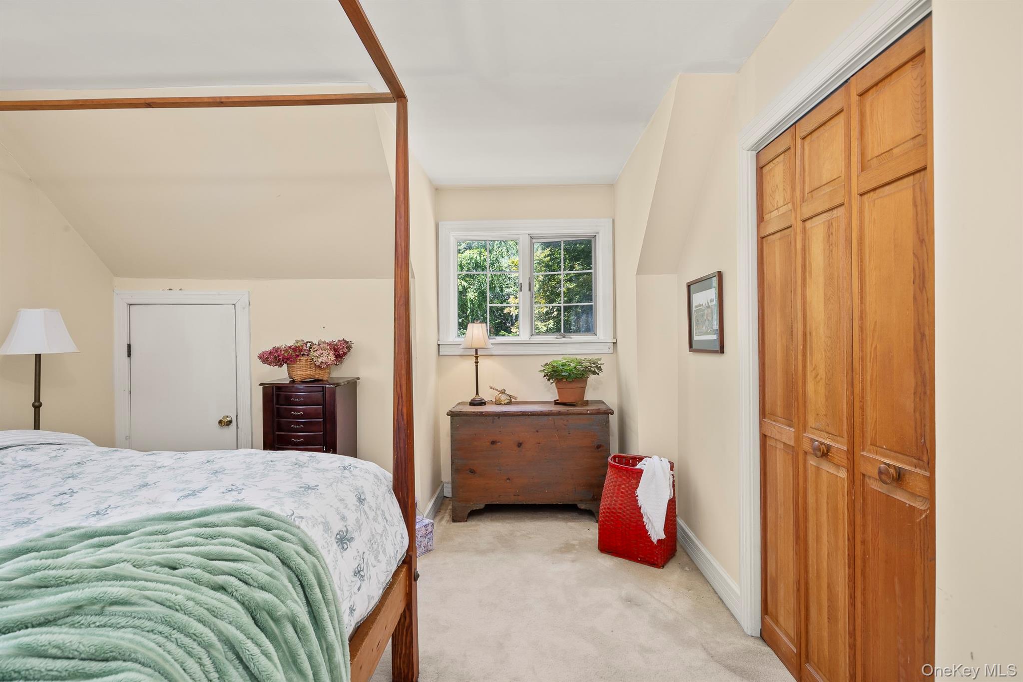 91 Mountain View Road, Rhinebeck, NY 12572