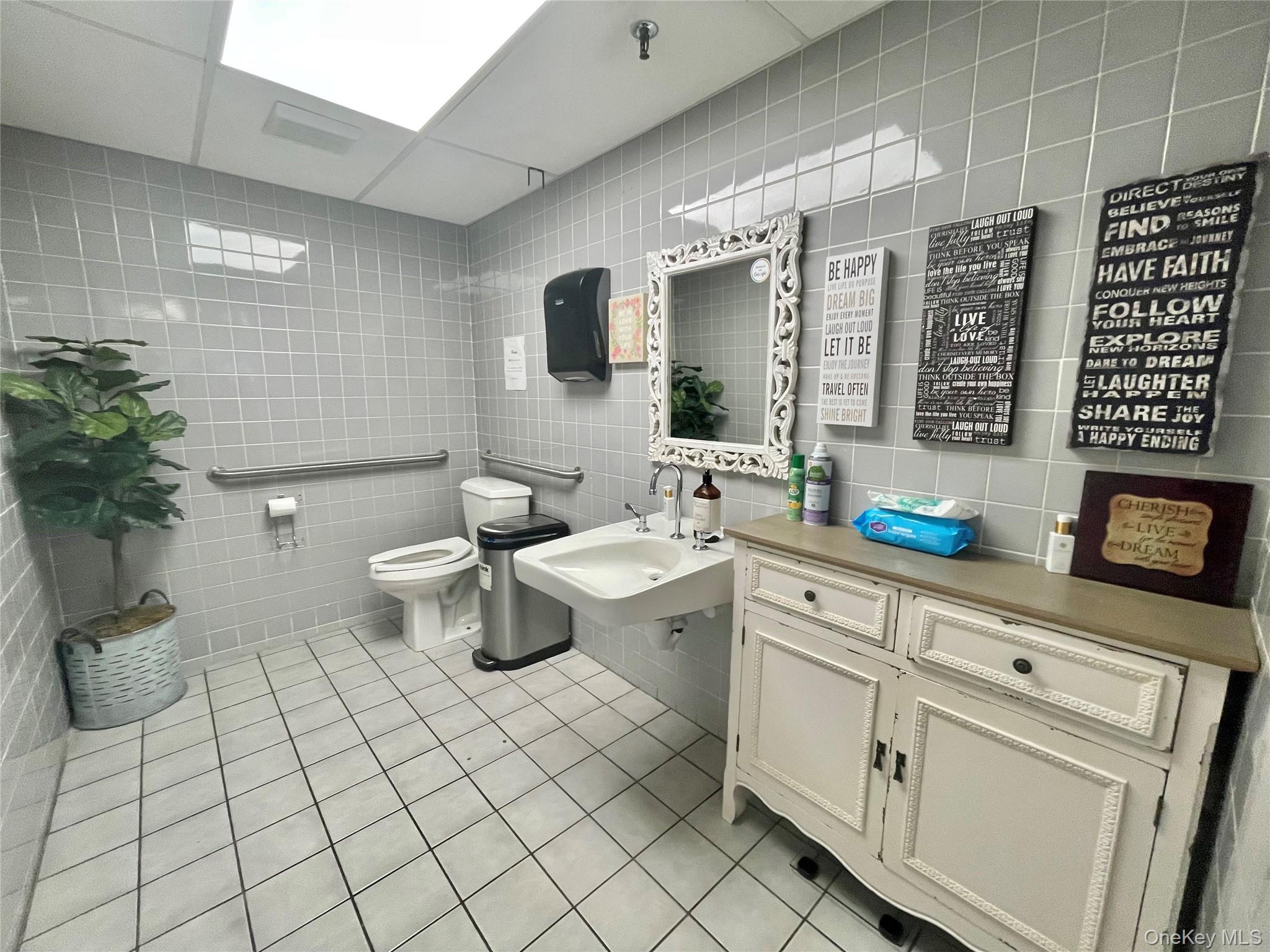 1298 Newbridge Road, Bellmore, NY 11710