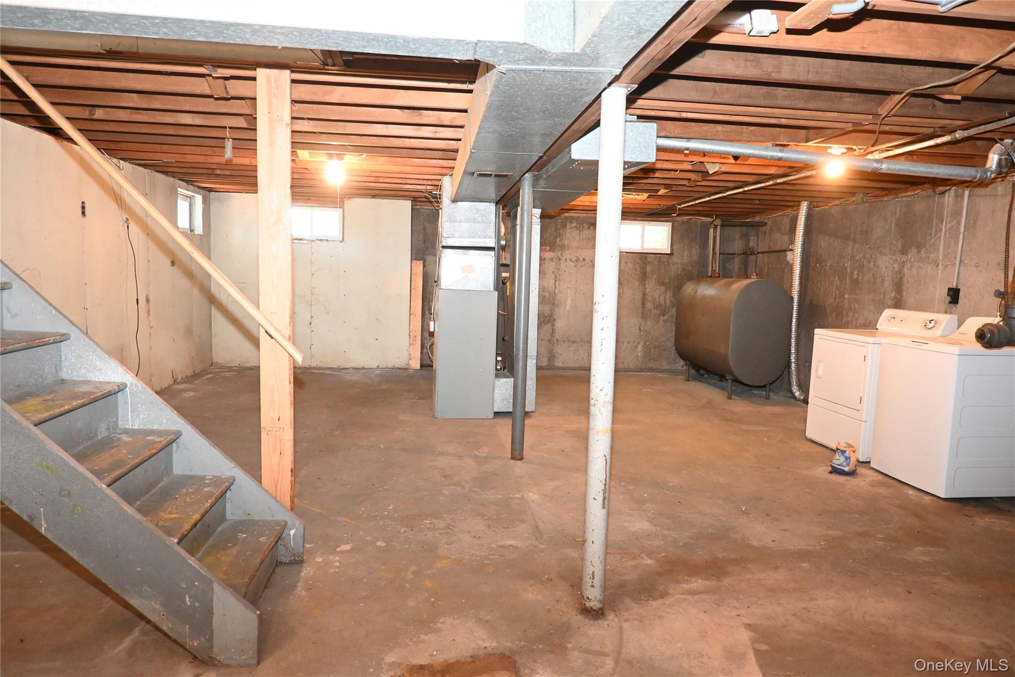 2816 Acorn Avenue, Medford, NY 11763