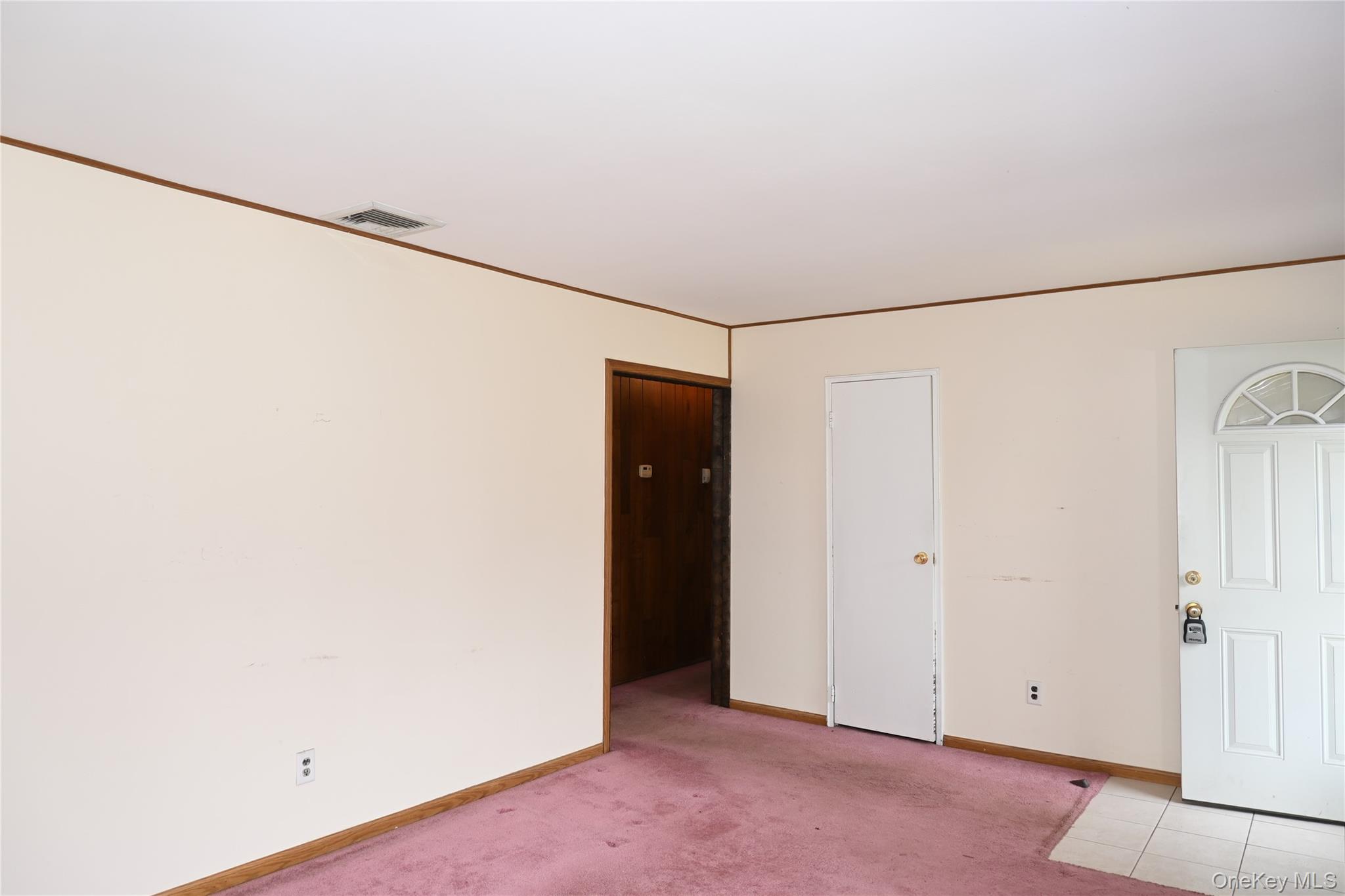 2816 Acorn Avenue, Medford, NY 11763