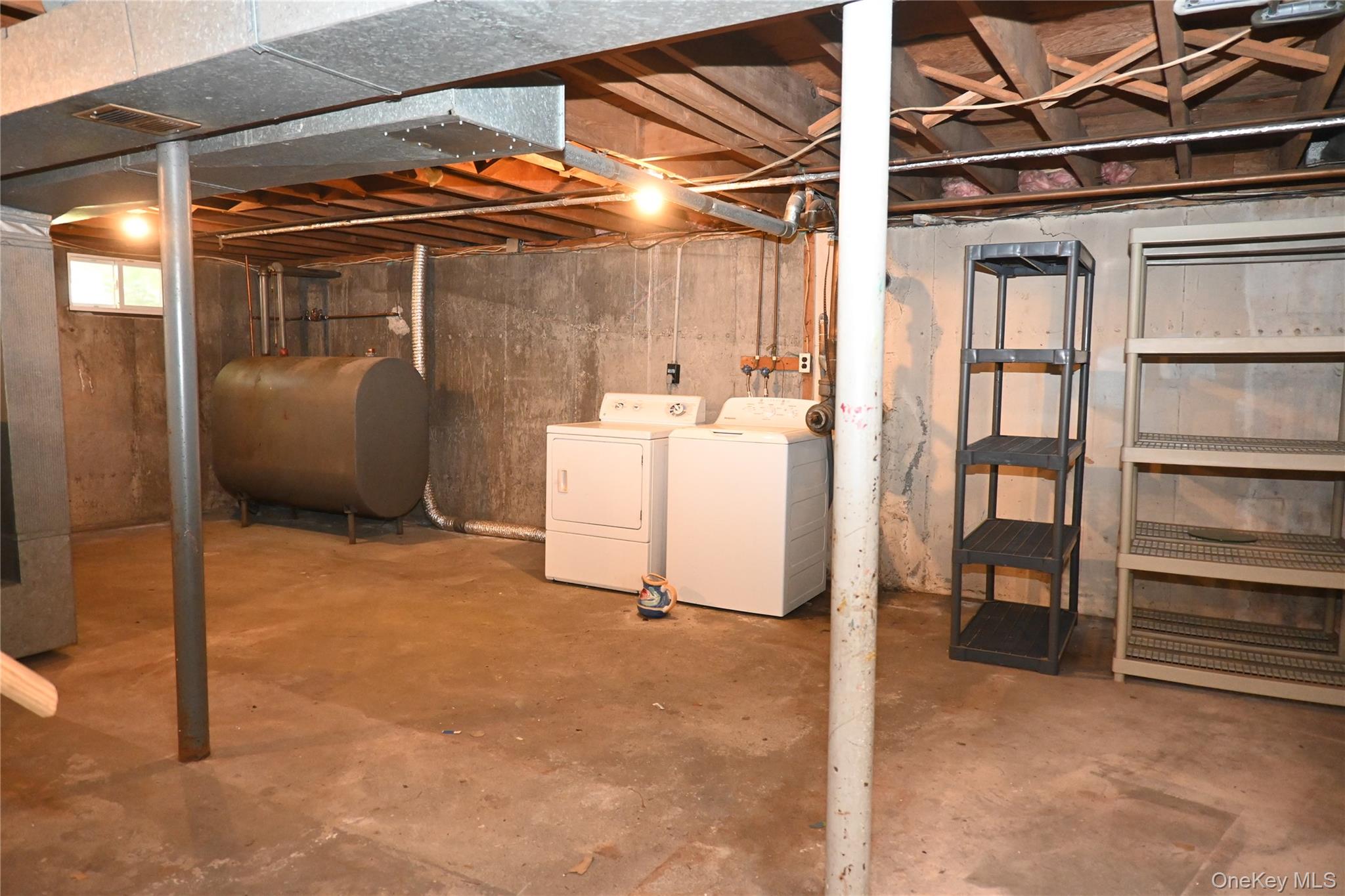 2816 Acorn Avenue, Medford, NY 11763