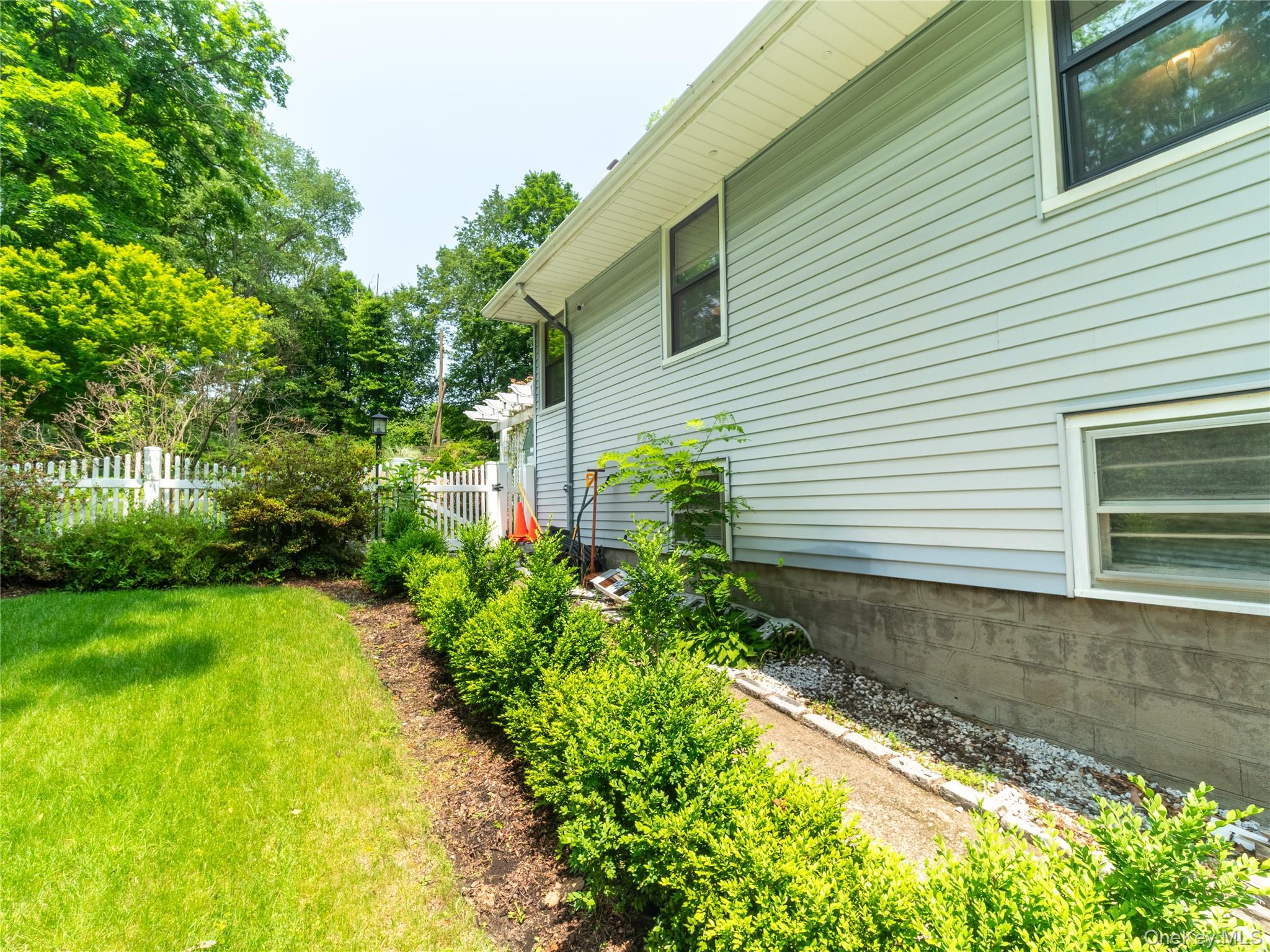 175 Chappaqua Road, Briarcliff Manor, NY 10562