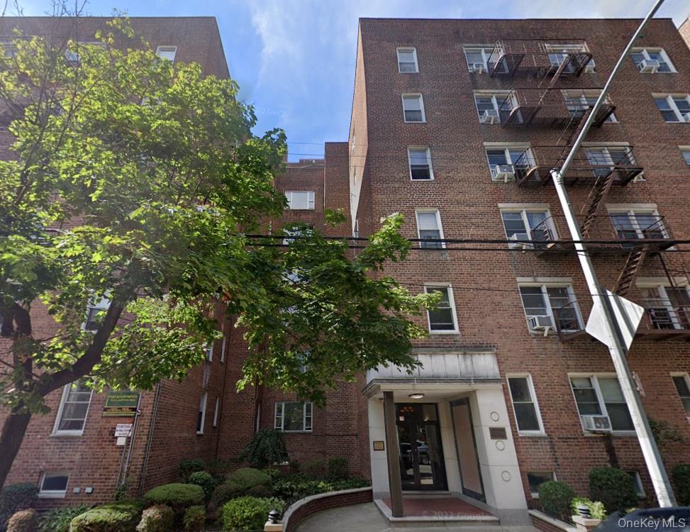65-70 Booth Street # 5E, Rego Park, NY 11374