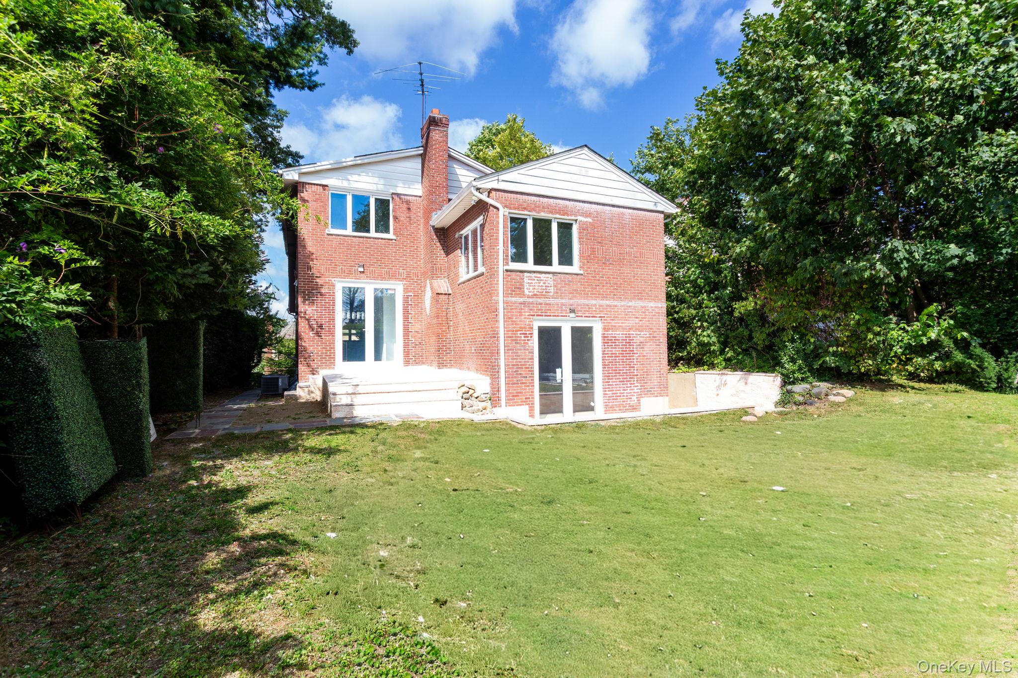 85-49 Avon Street, Jamaica Estates, NY 11432